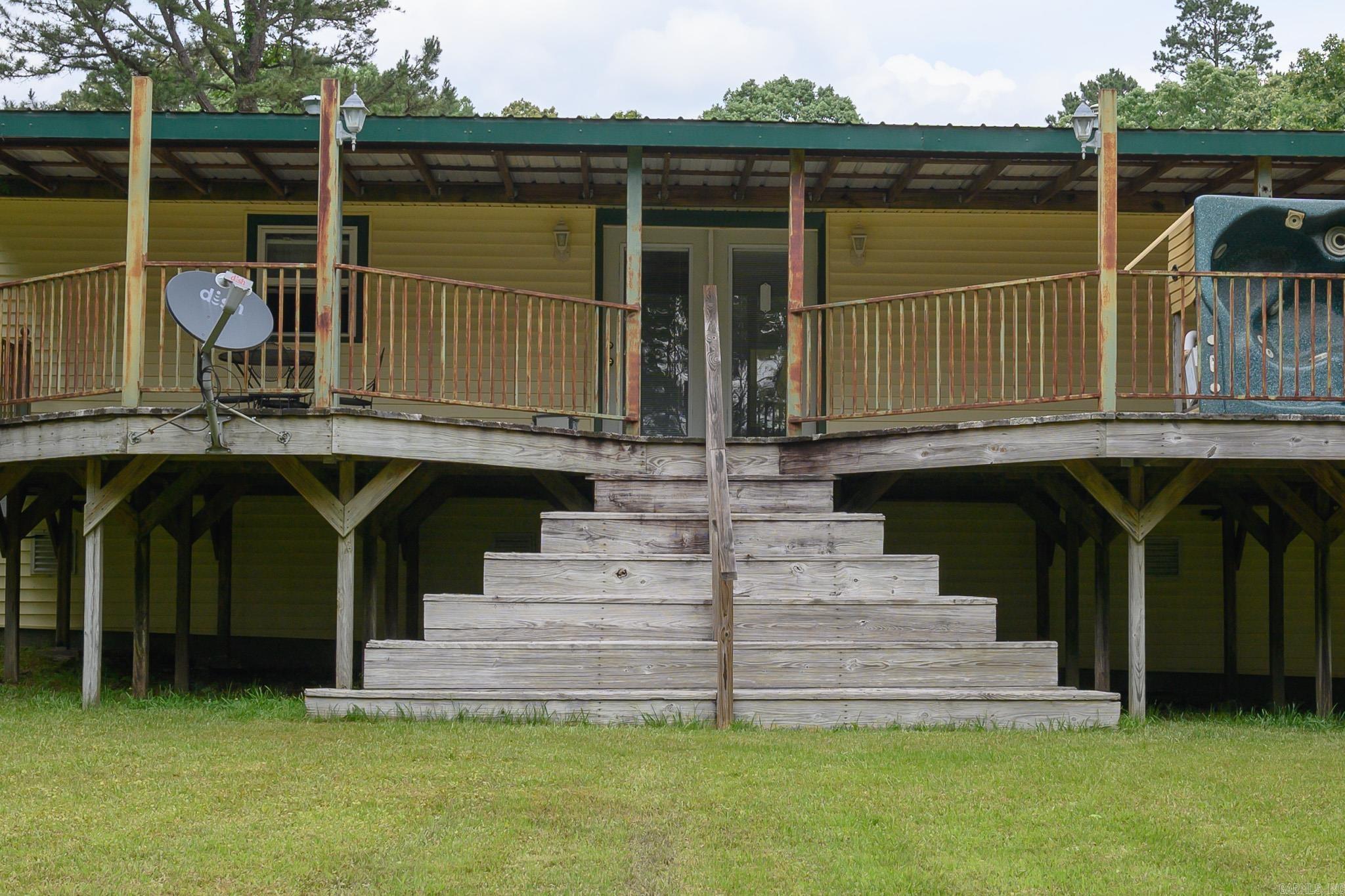 1702 Carolina Drive Mena, AR 71953