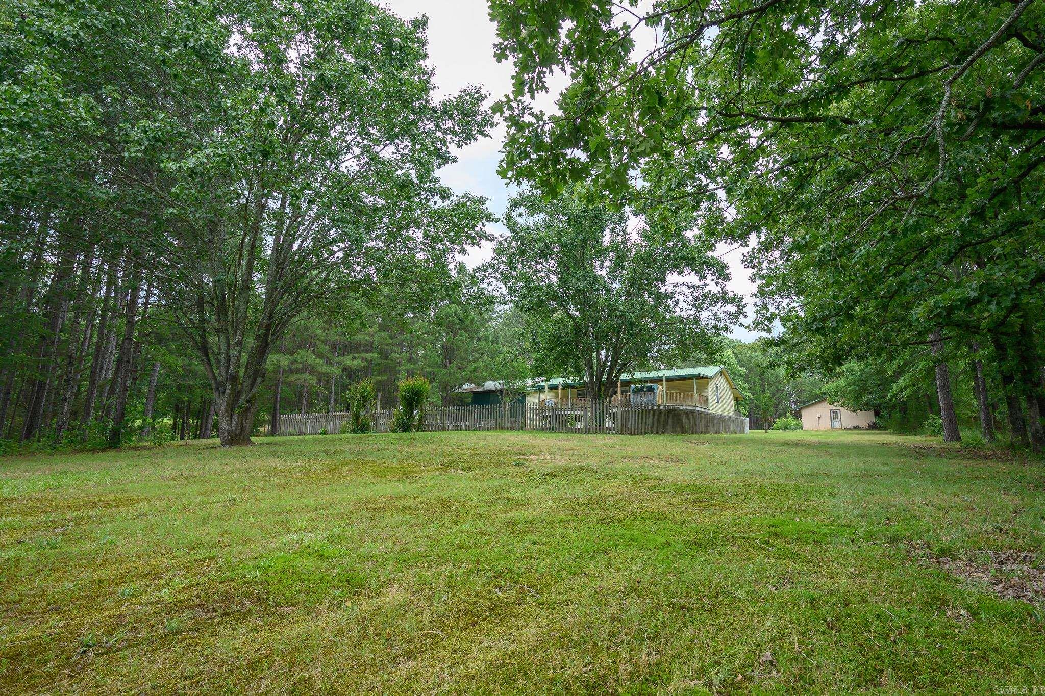 1702 Carolina Drive Mena, AR 71953