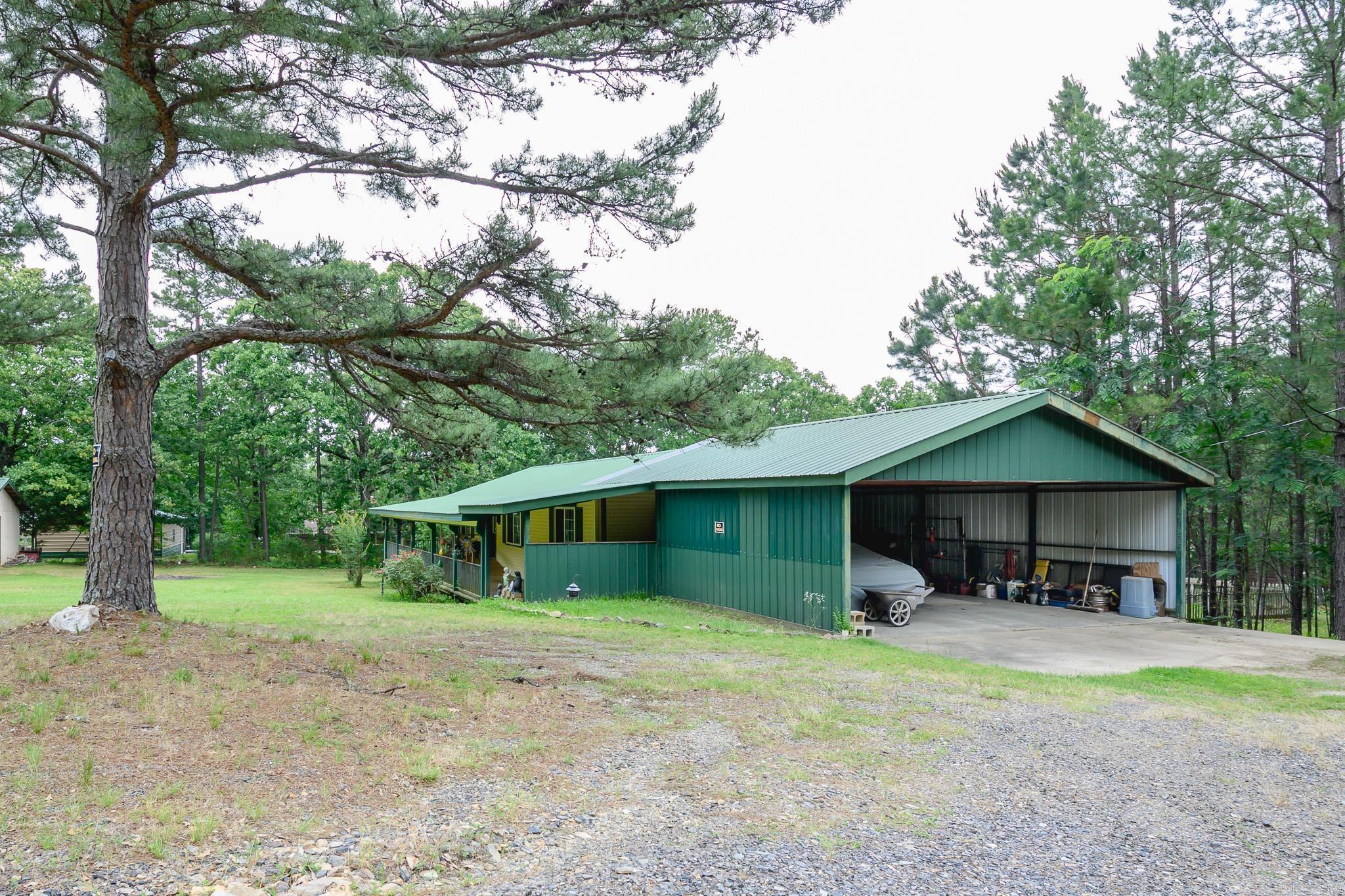 1702 Carolina Drive Mena, AR 71953