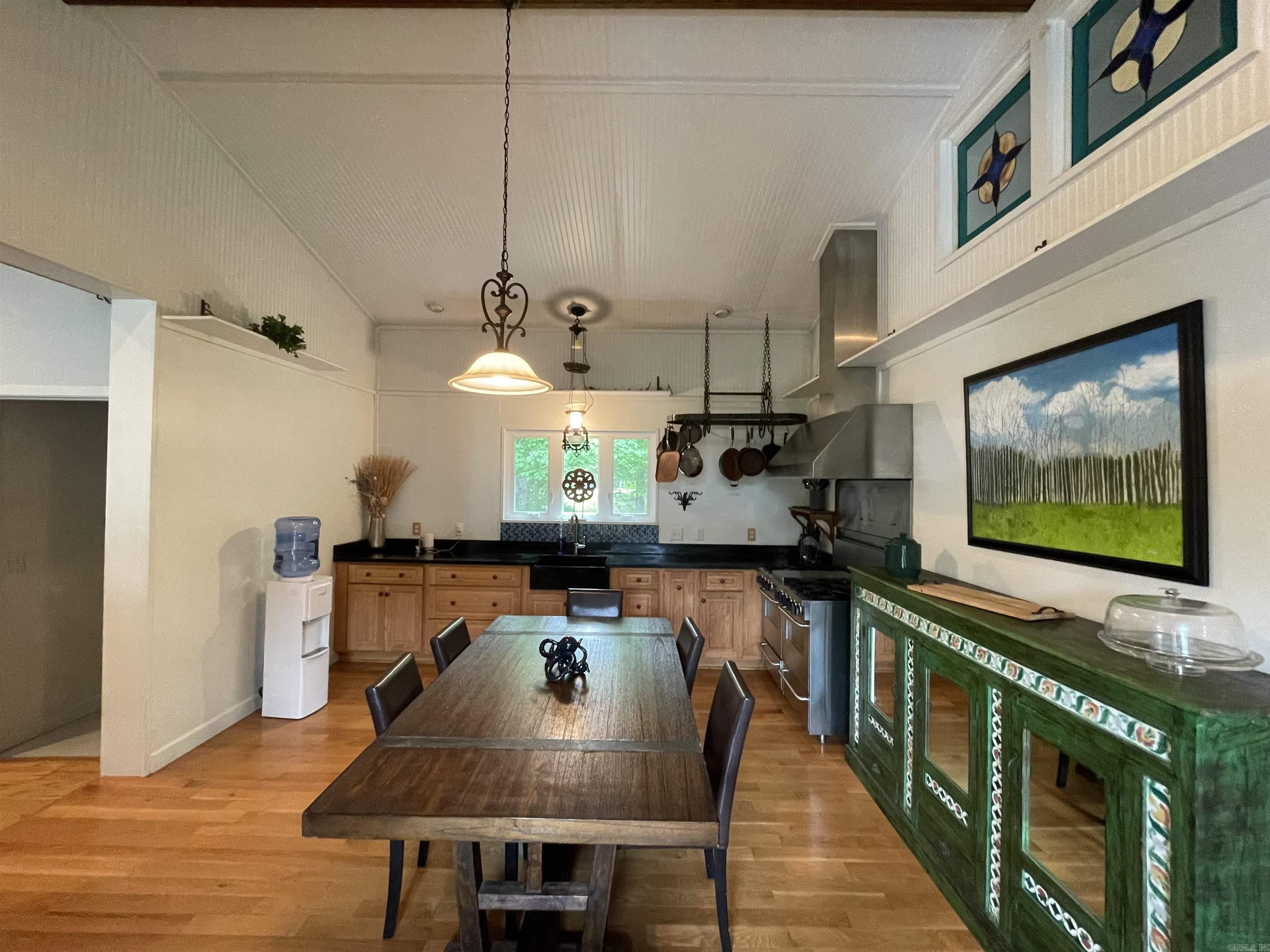 1349 Kahoka Road Mountain View, AR 72560