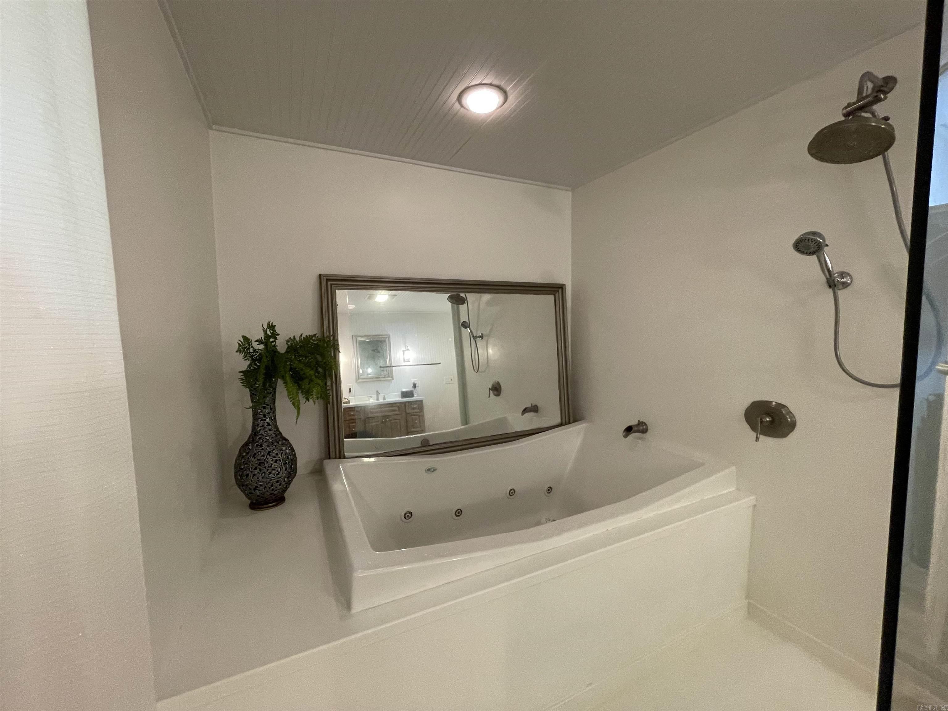 1349 Kahoka Road Mountain View, AR 72560