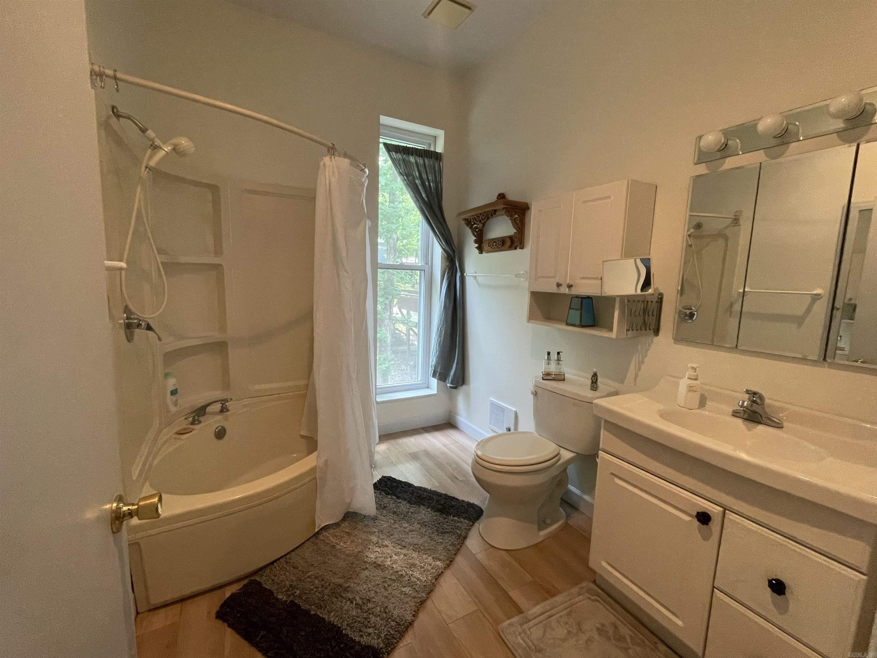 1349 Kahoka Road Mountain View, AR 72560