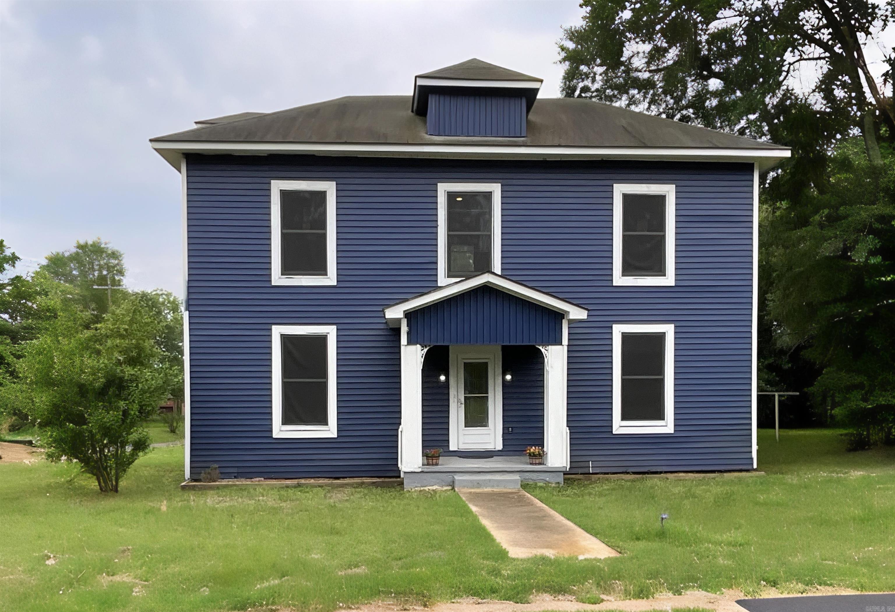 301 W Frazior  Linden, TX