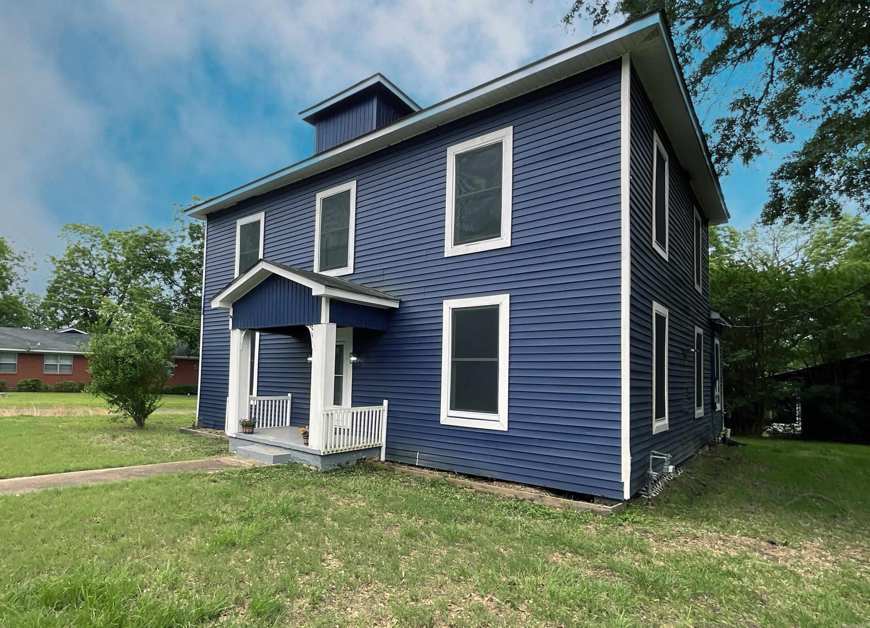 301 W Frazior  Linden, TX