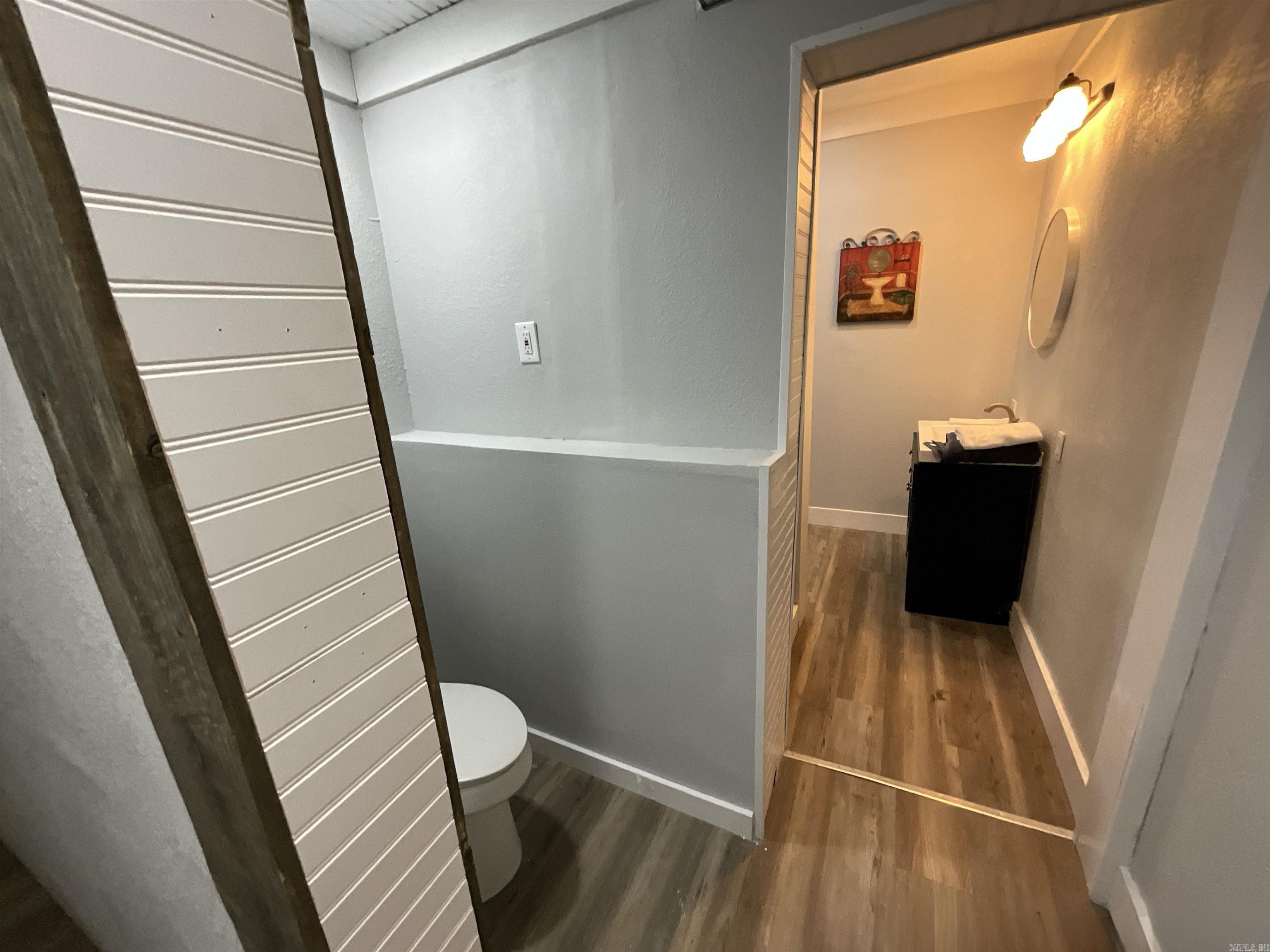 301 W Frazior  Linden, TX