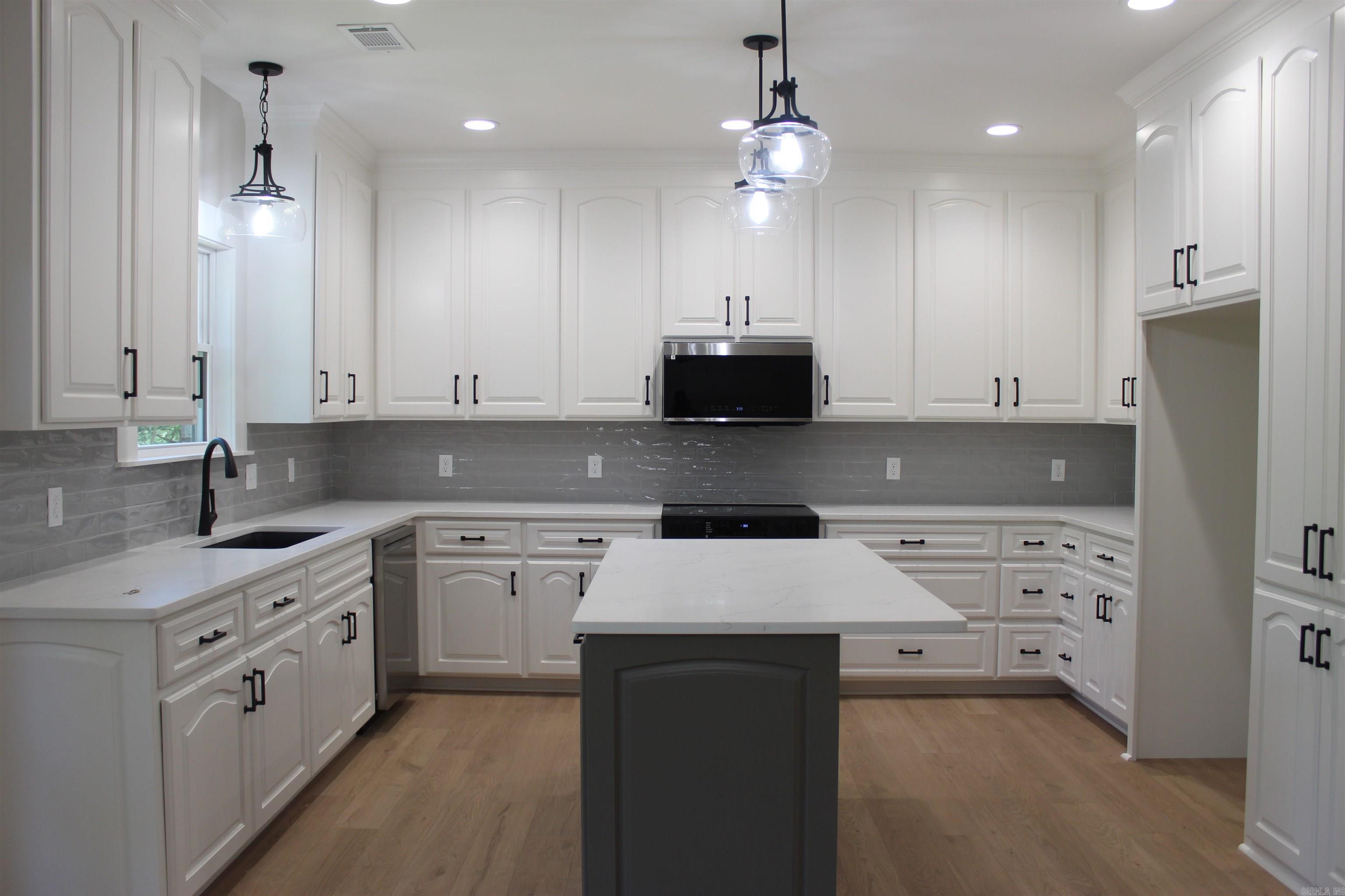 1401 Roes Ridge Heber Springs, AR 72543