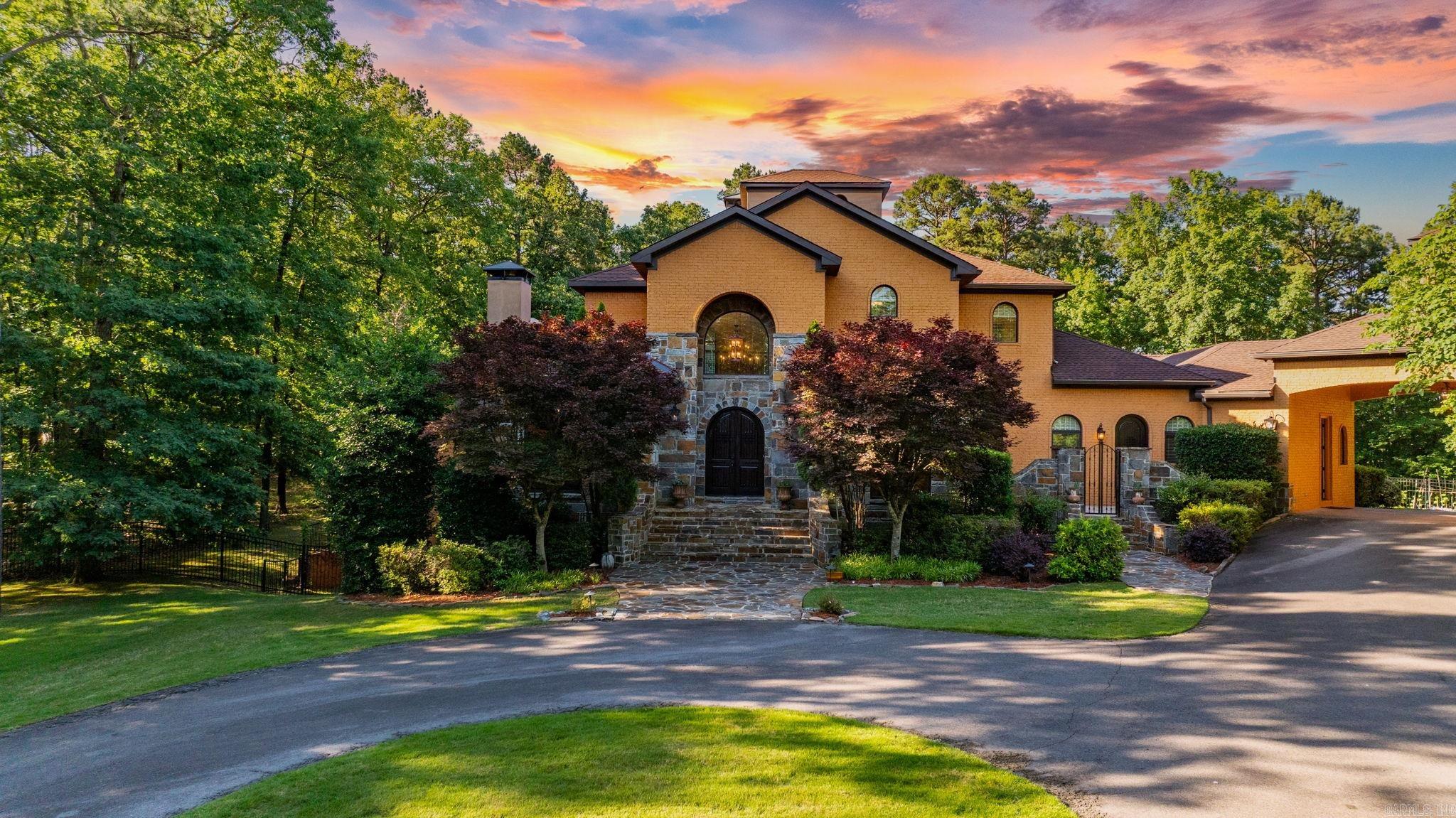 31  Cravache  Little Rock, AR