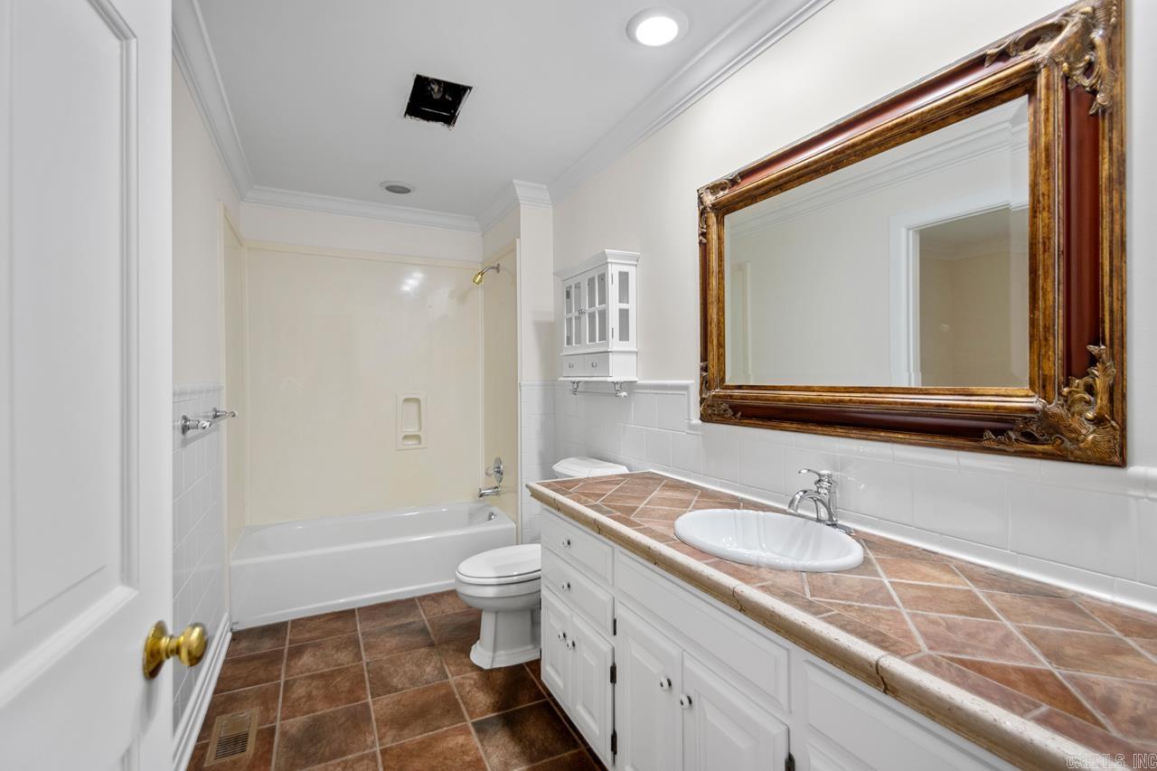 1097 Winrock Morrilton, AR 72110