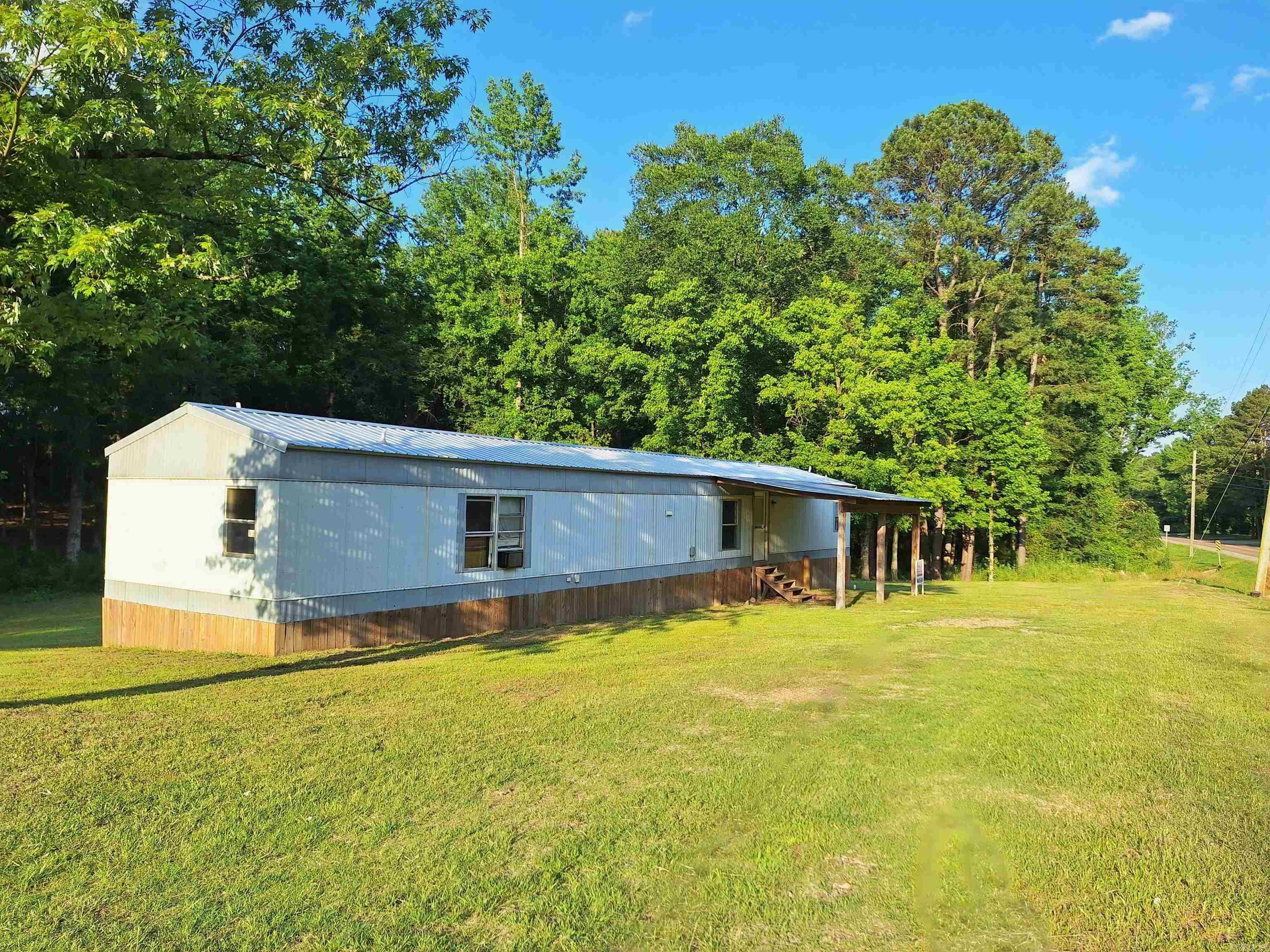 167 E Main Street Lockesburg, AR 71846