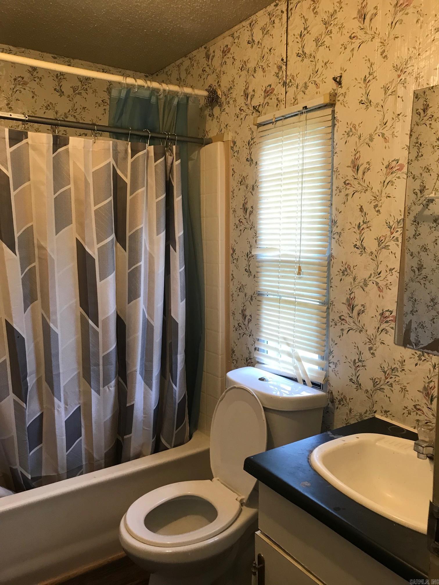 167 E Main Street Lockesburg, AR 71846