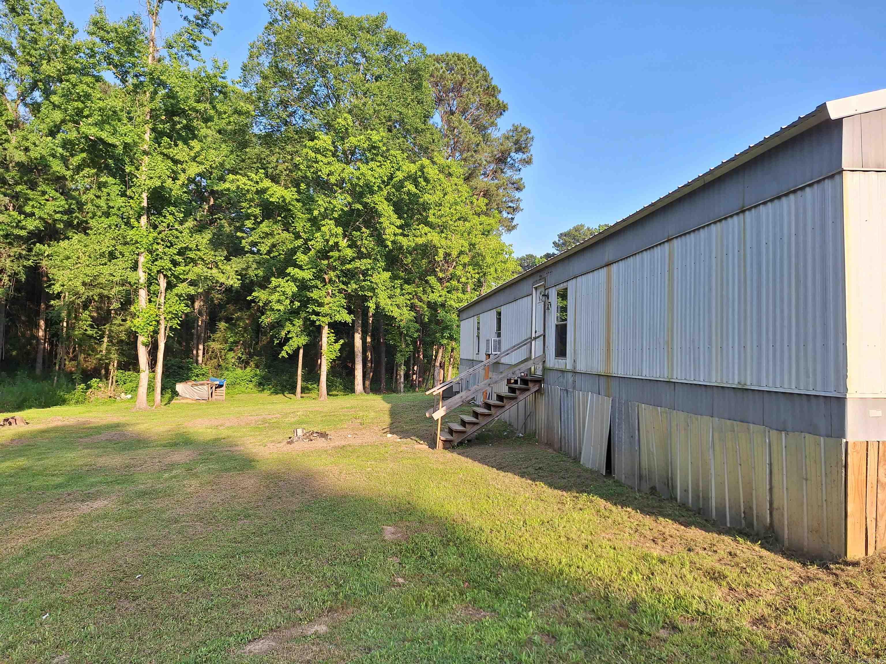 167 E Main Street Lockesburg, AR 71846