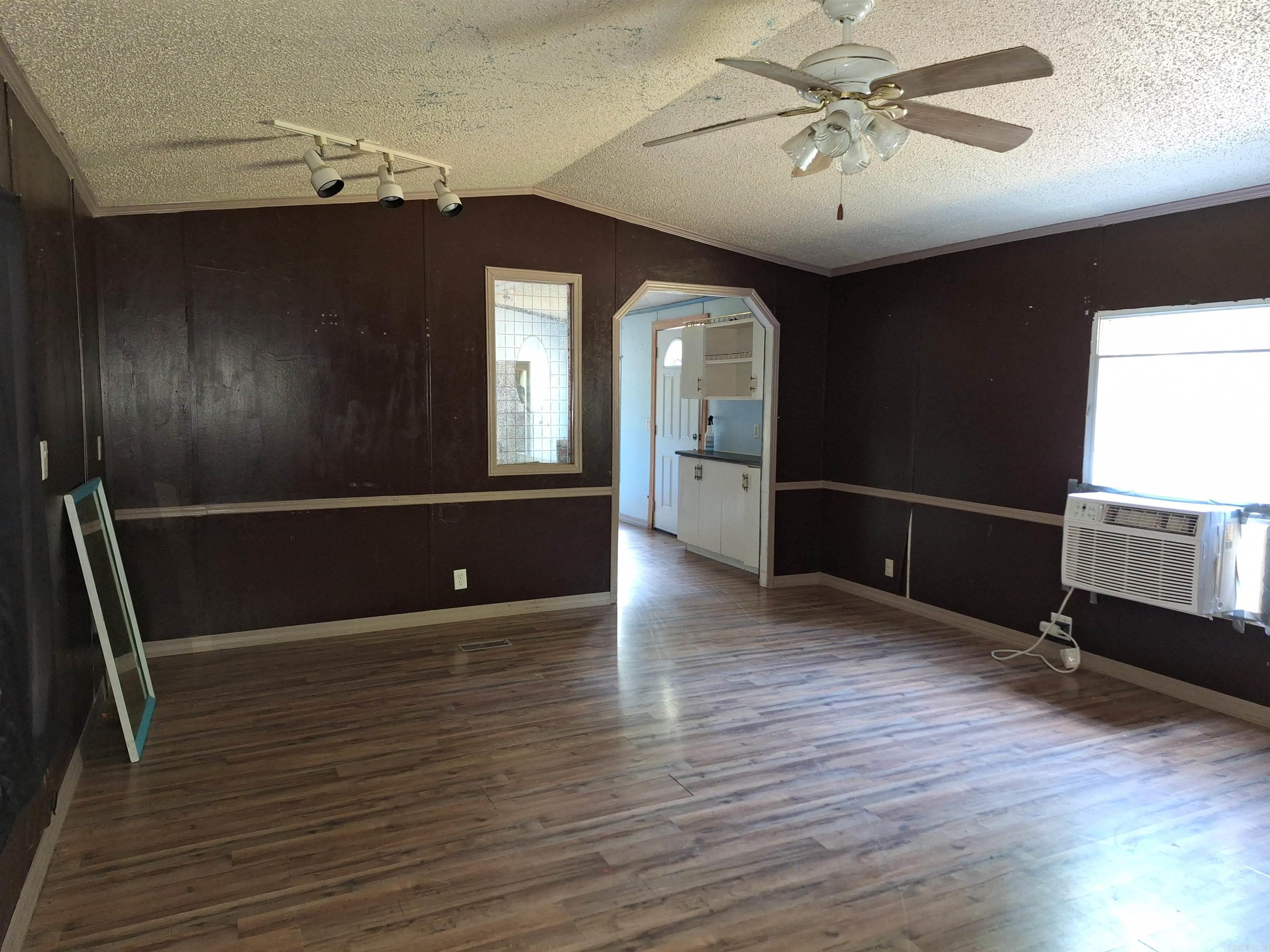 167 E Main Street Lockesburg, AR 71846