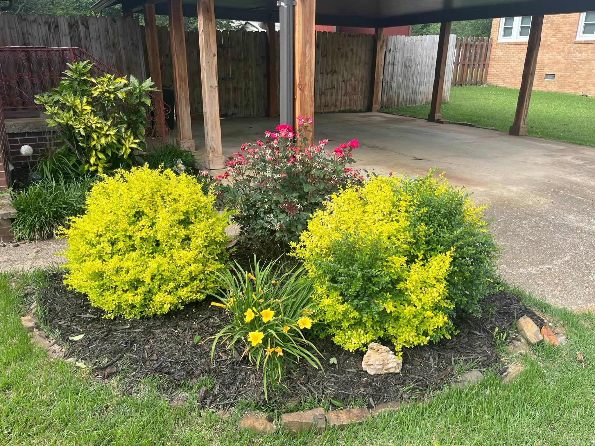 1809 Church Ave Mena, AR 71953