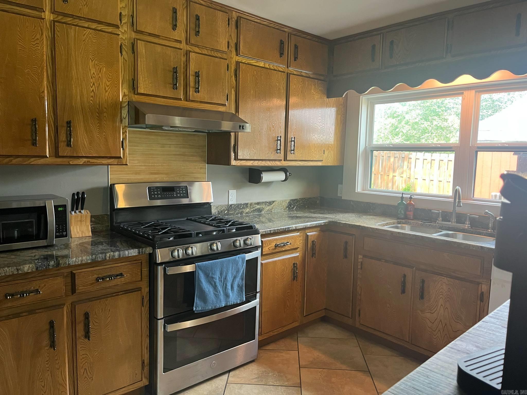 1809 Church Ave Mena, AR 71953