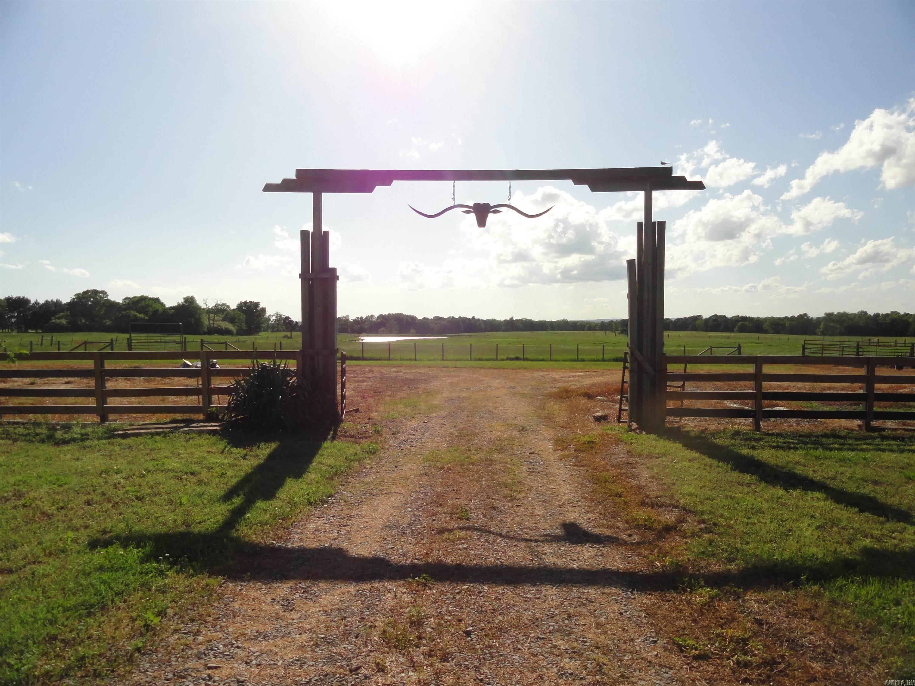 18 Hwy 124 Damascus, AR 72039