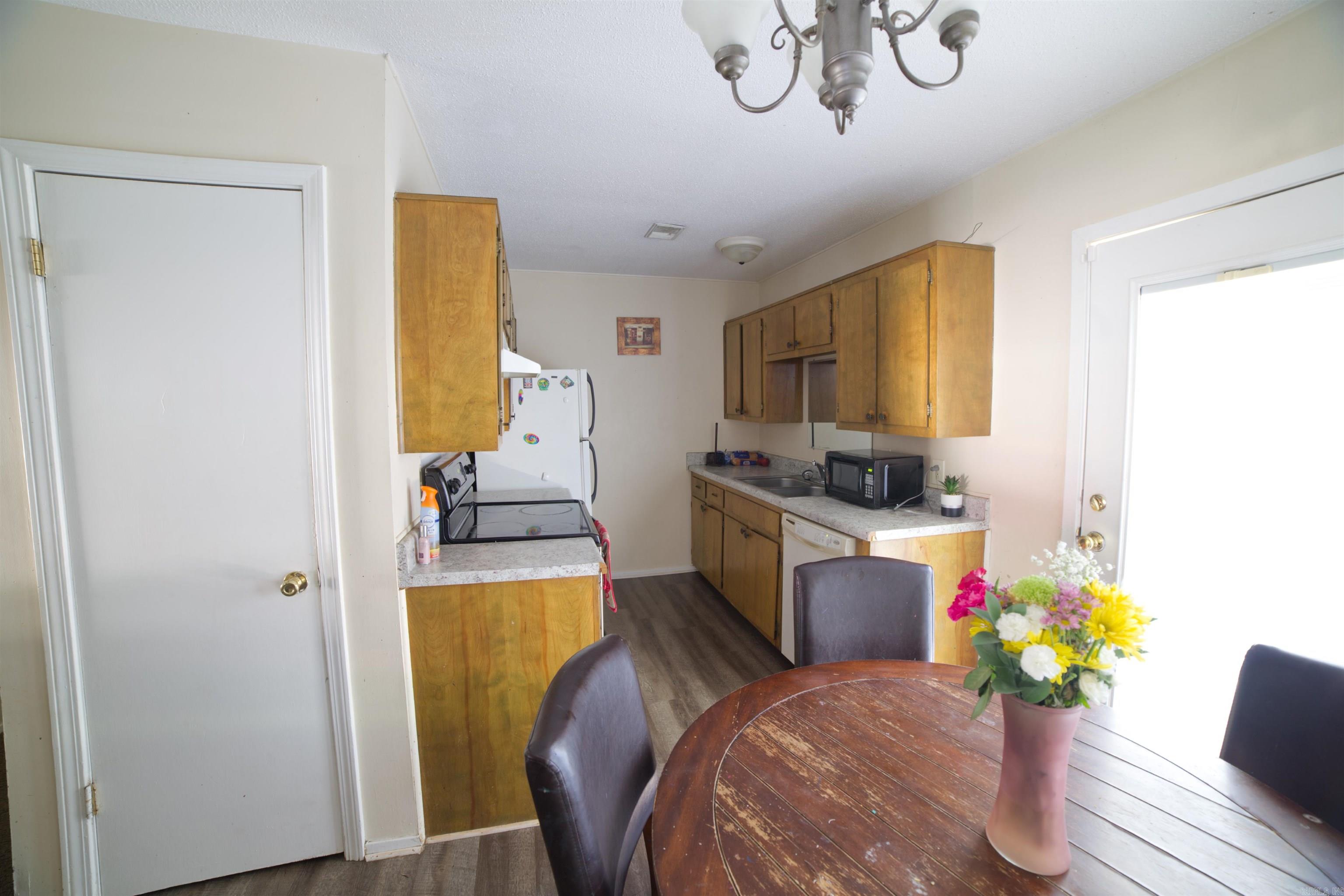 911 Ada  Paragould, AR