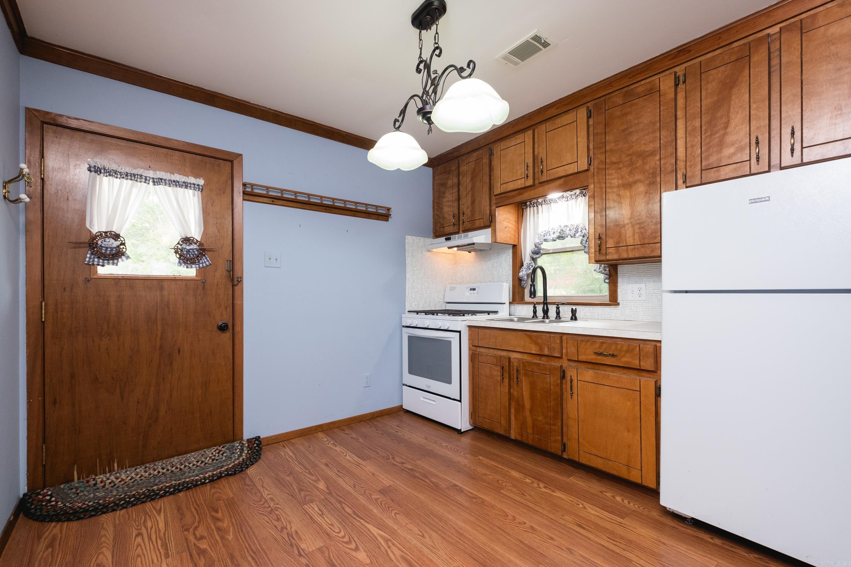 4976 Hwy 9  Springfield, AR