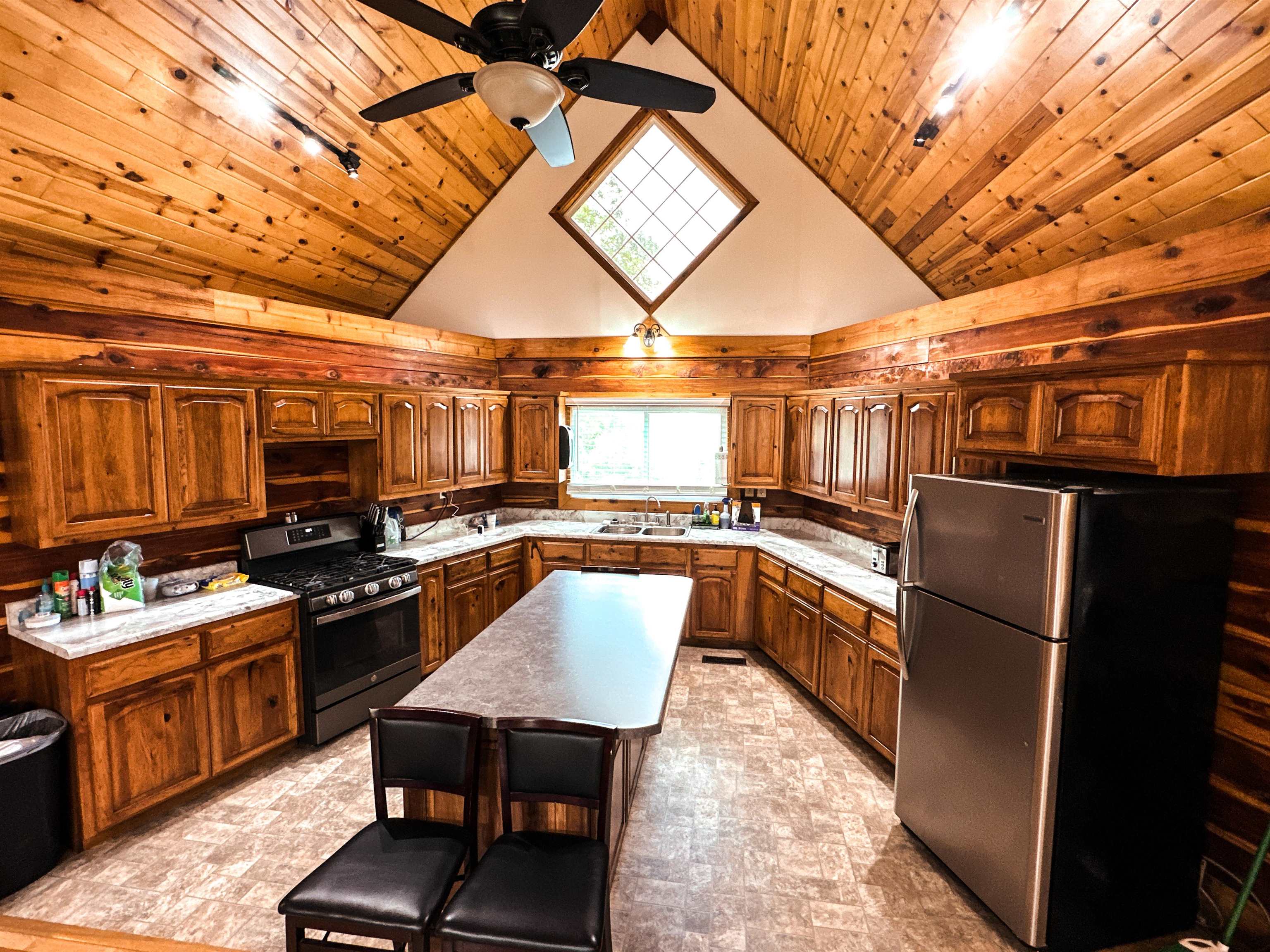 231 Burkwood Trail Salem, AR 72576