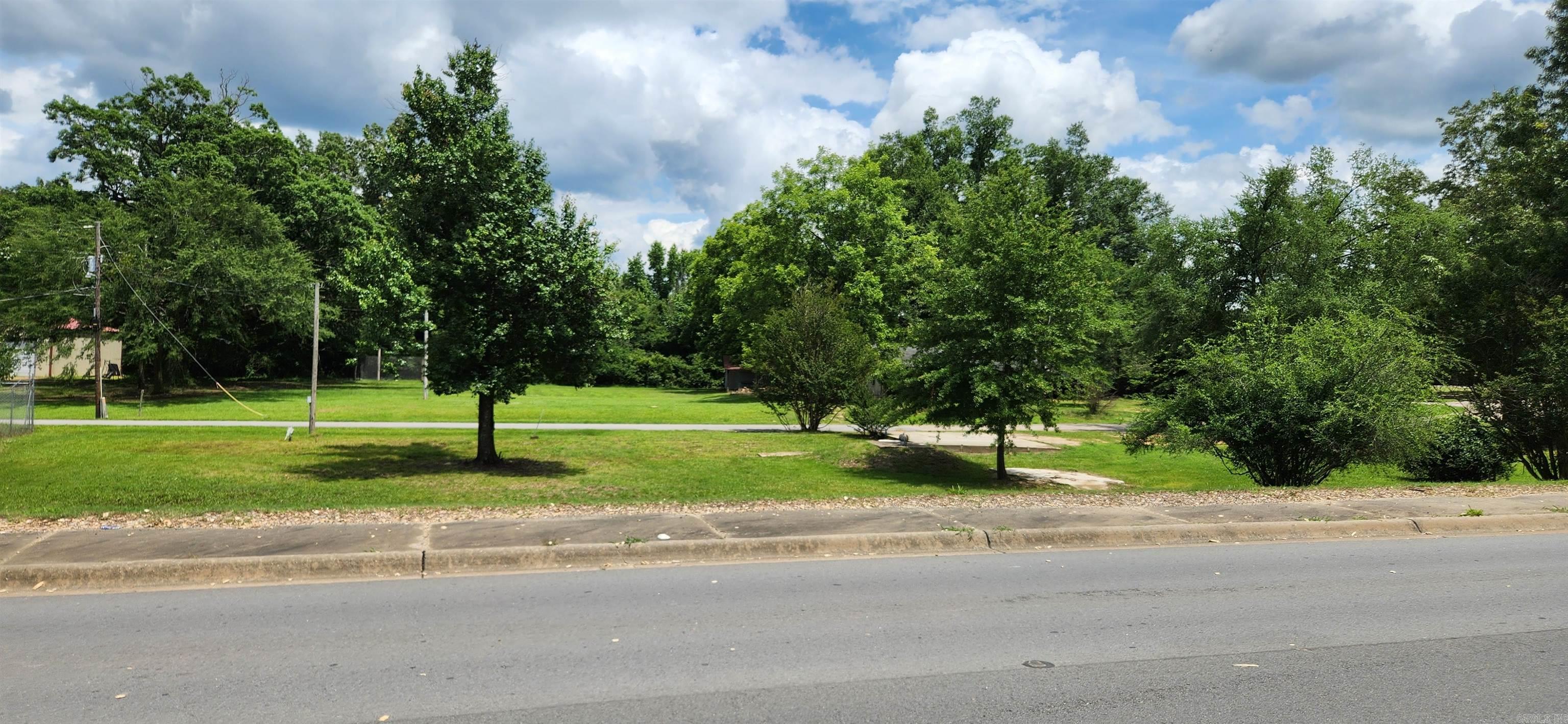 109 Neal St  Star City, AR