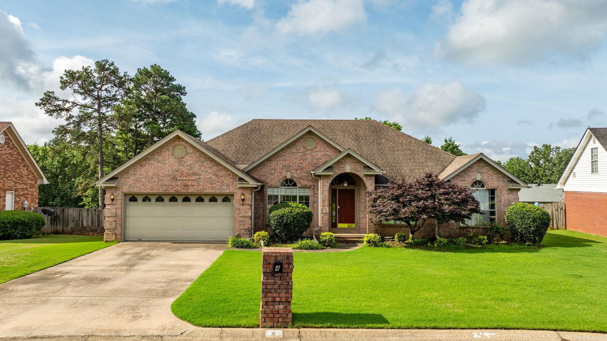 4 Ouachita Drive Maumelle, AR 72113