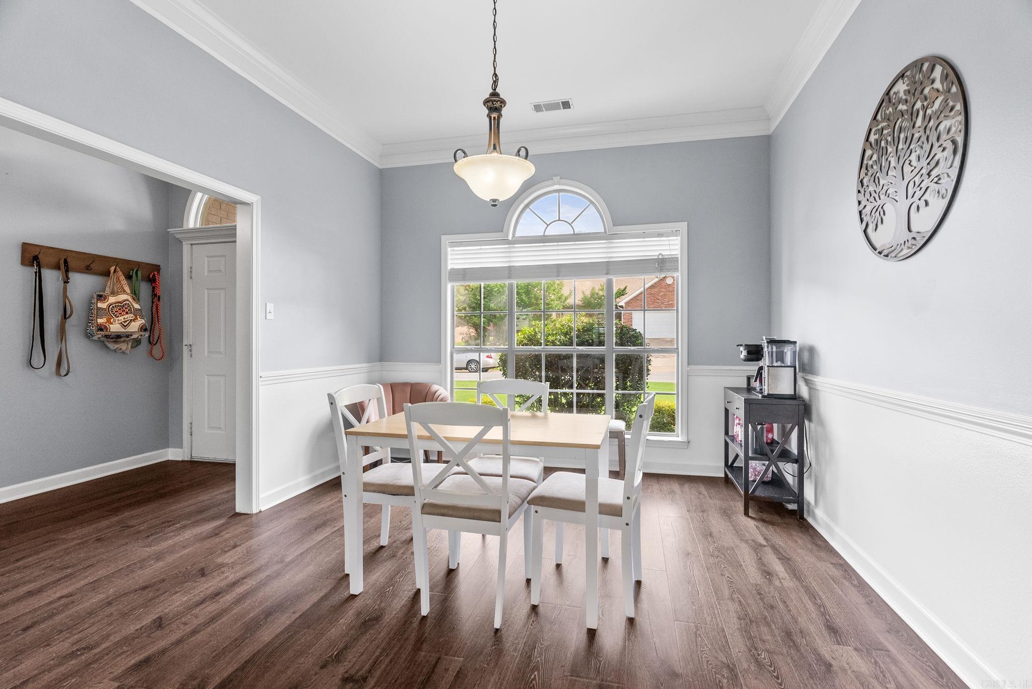 4 Ouachita Drive Maumelle, AR 72113