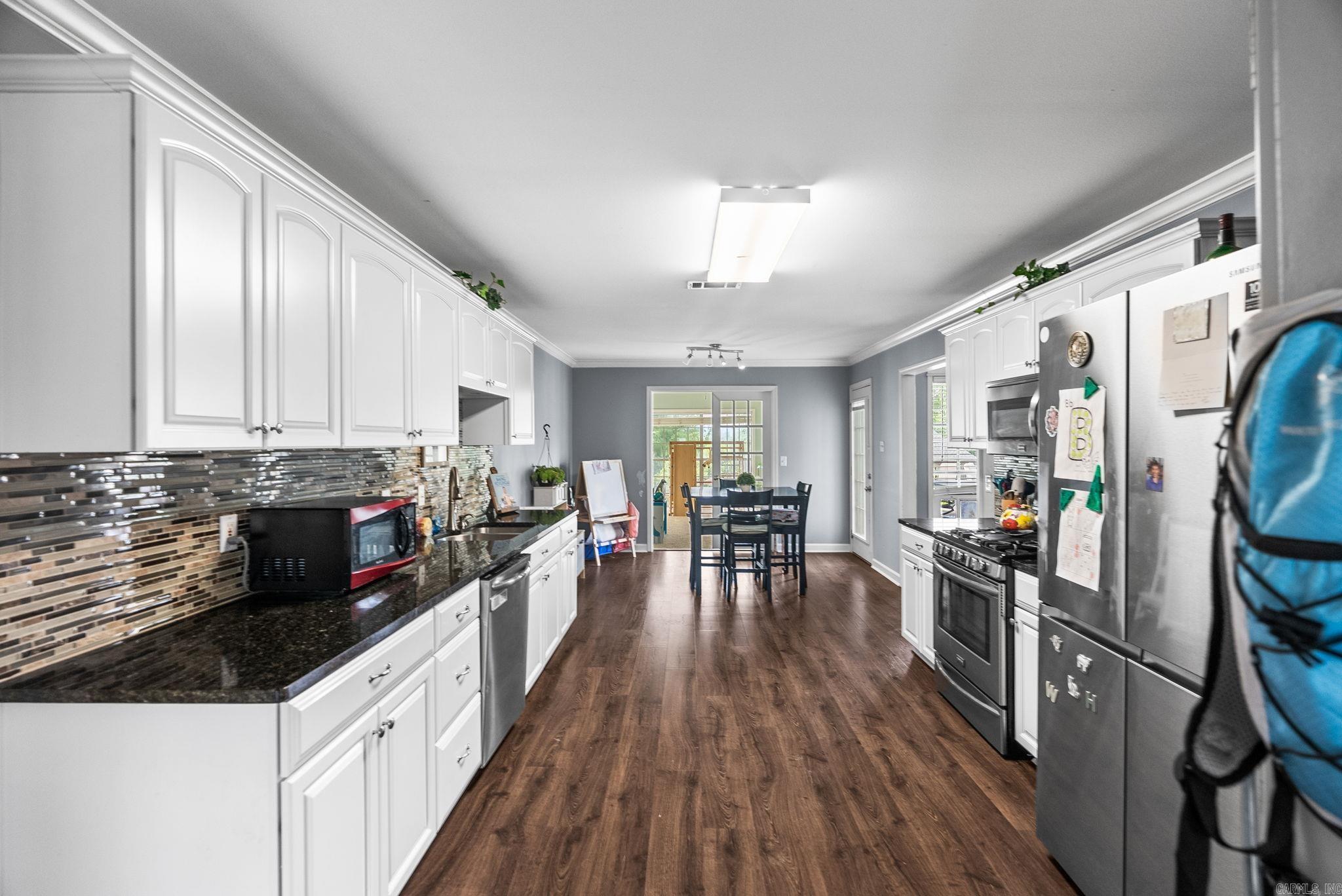 4 Ouachita Drive Maumelle, AR 72113