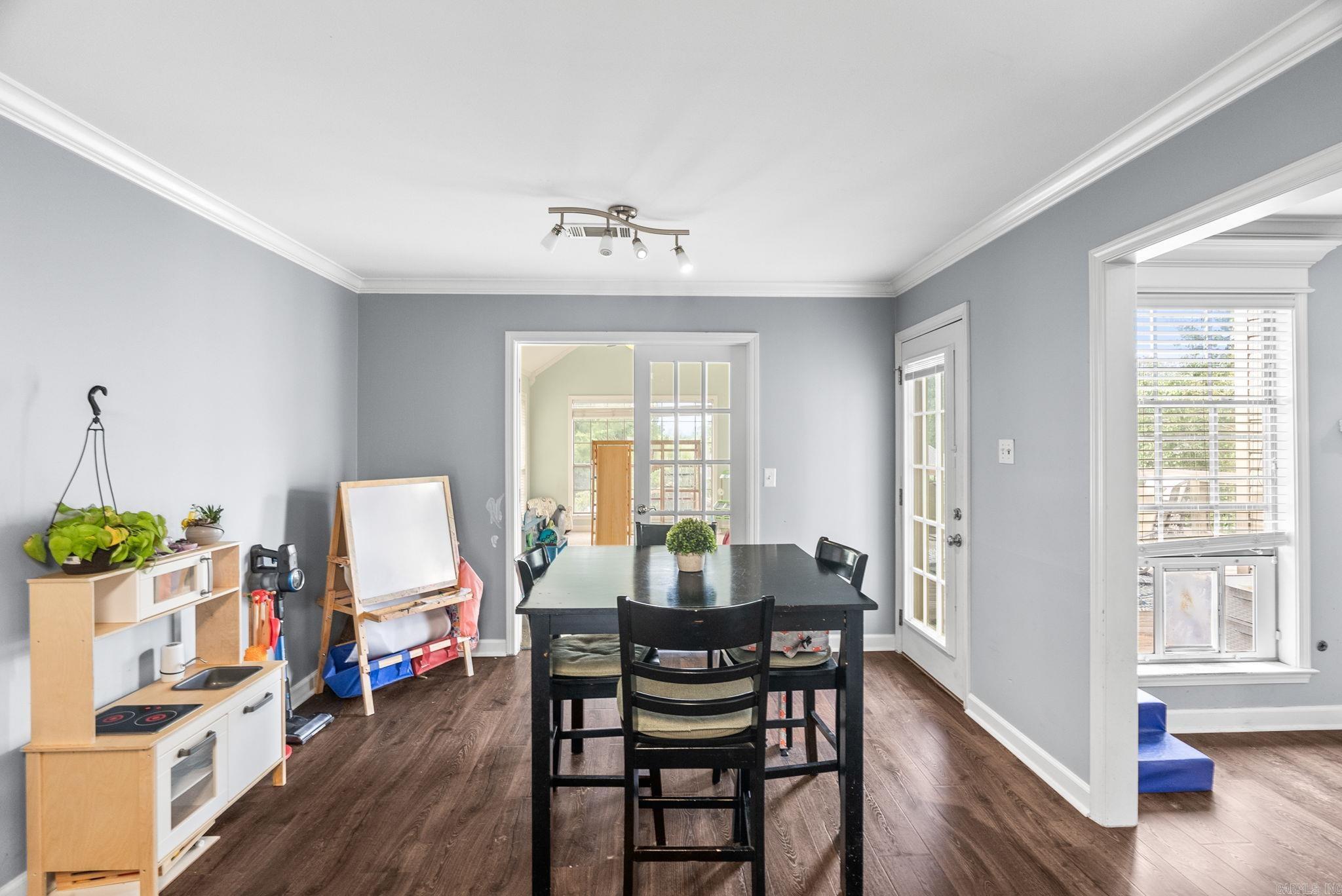 4 Ouachita Drive Maumelle, AR 72113