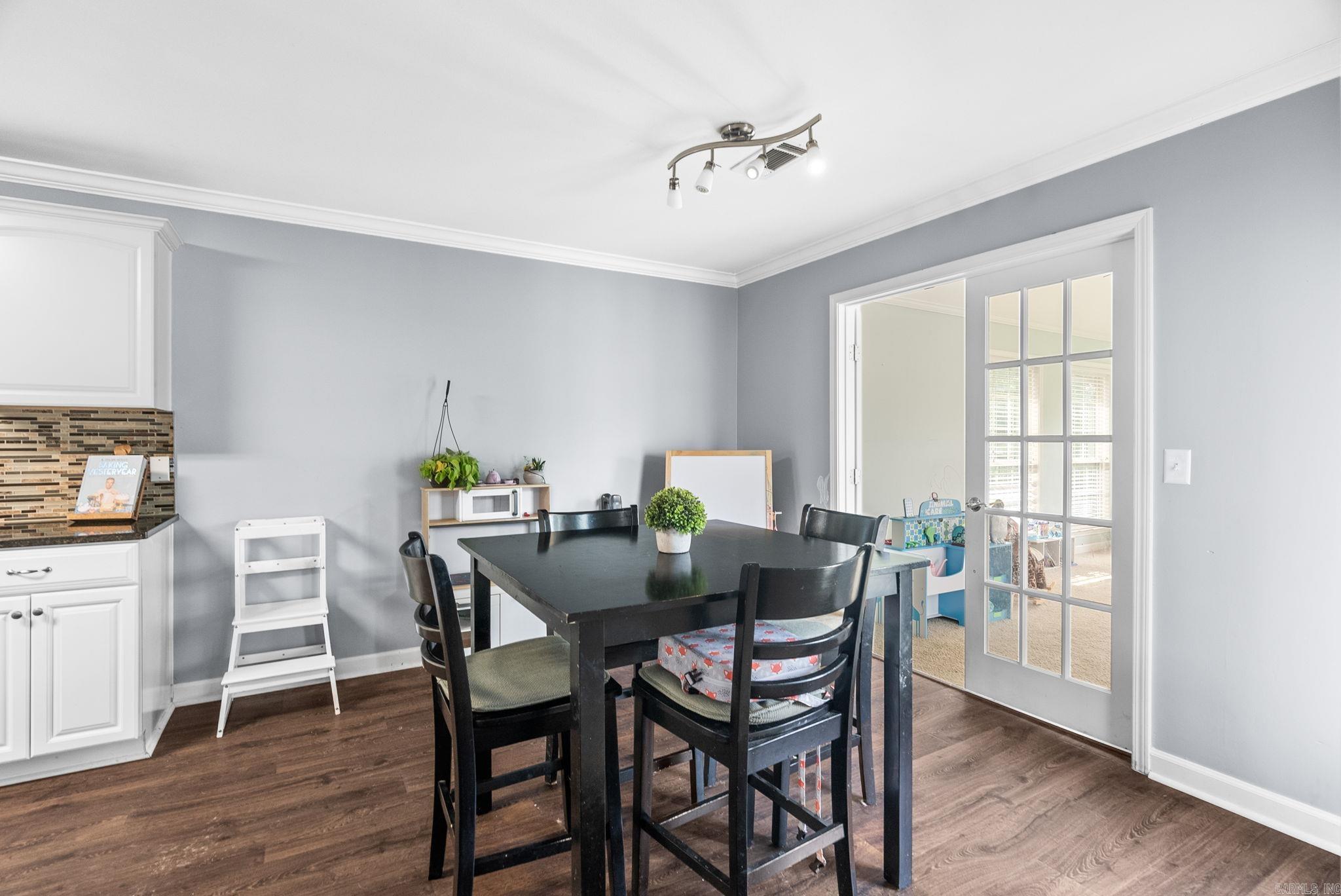 4 Ouachita Drive Maumelle, AR 72113