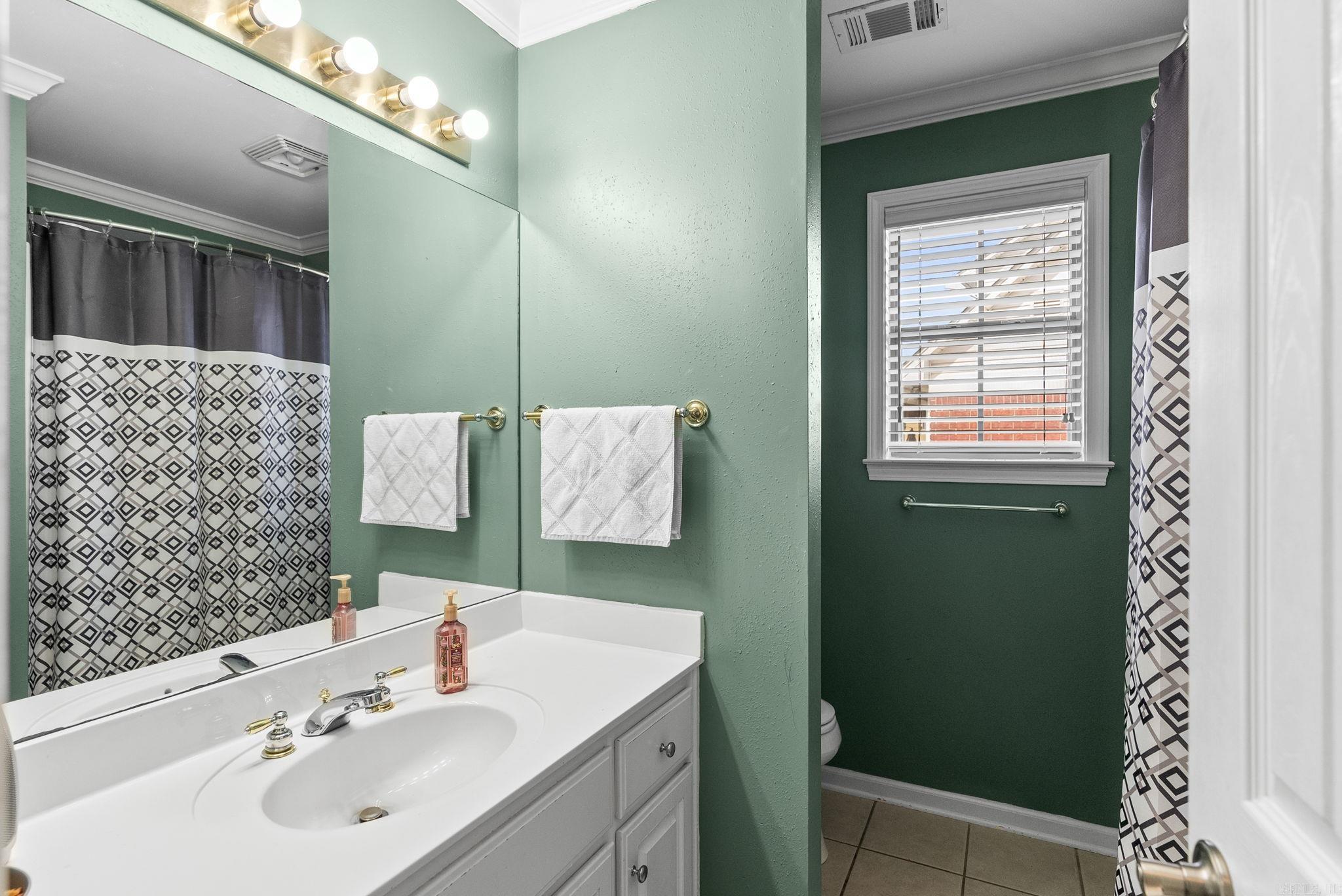 4 Ouachita Drive Maumelle, AR 72113