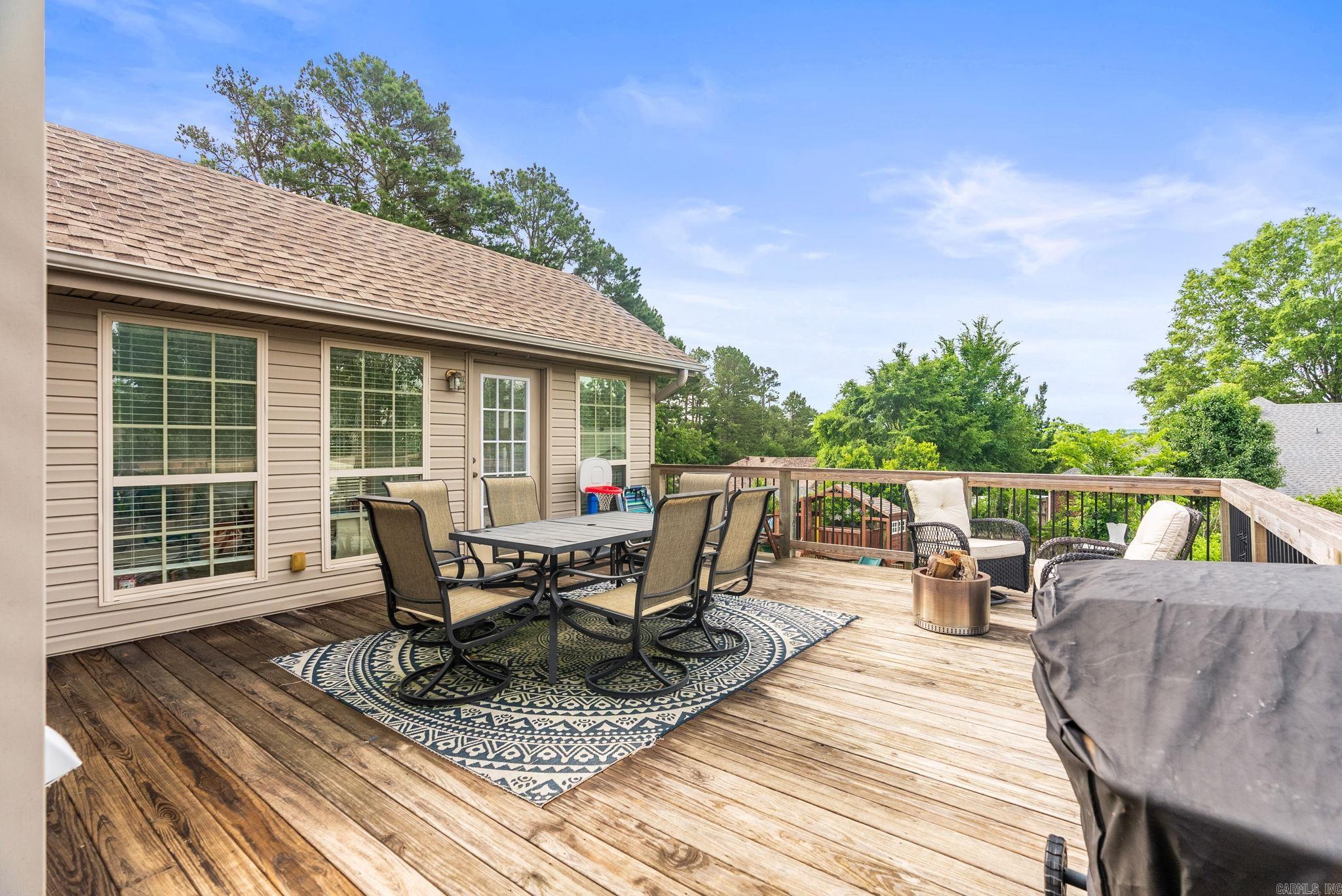 4 Ouachita Drive Maumelle, AR 72113