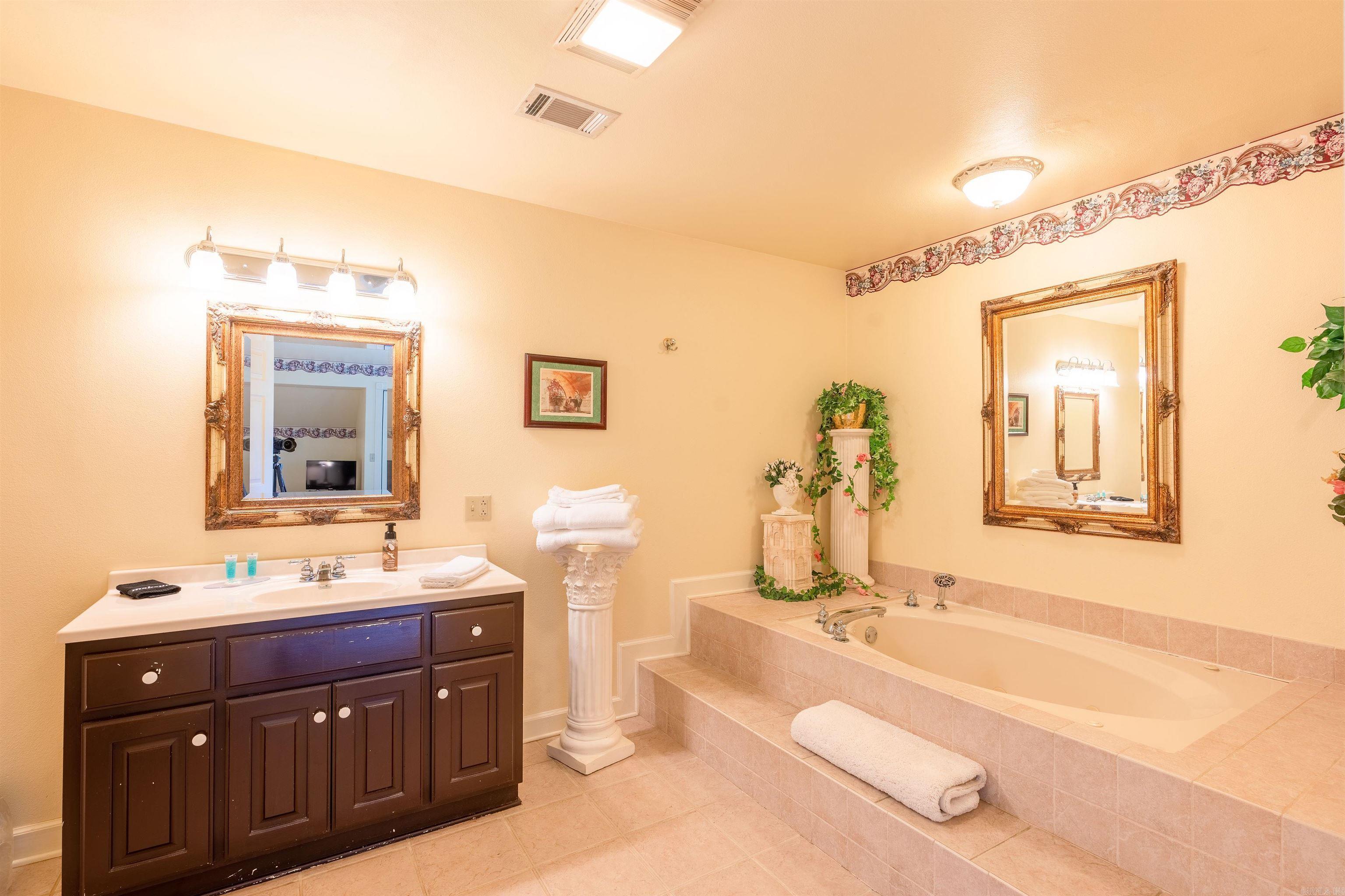 3144 Riverbend  Heber Springs, AR