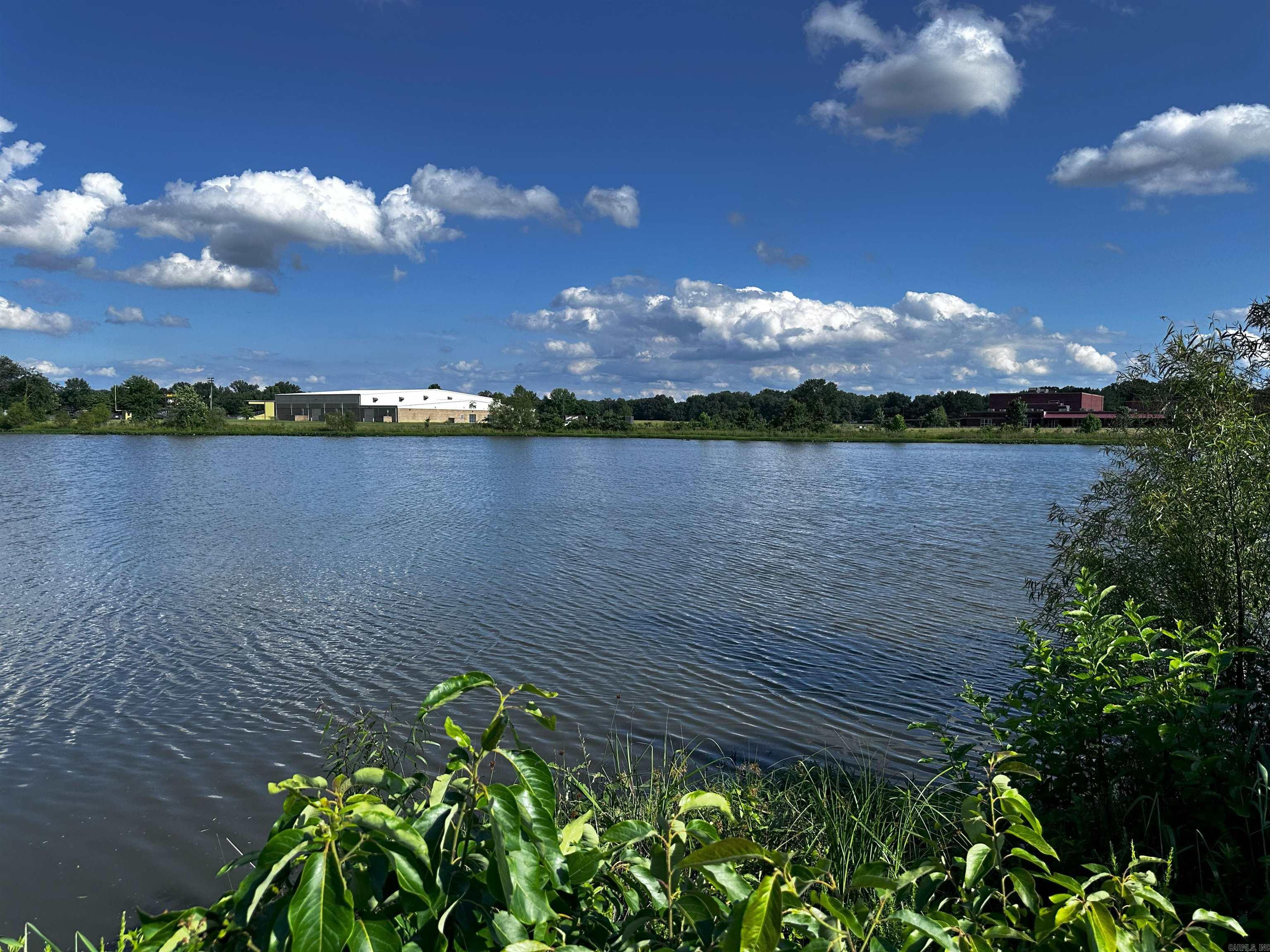 000 Apache  Pottsville, AR