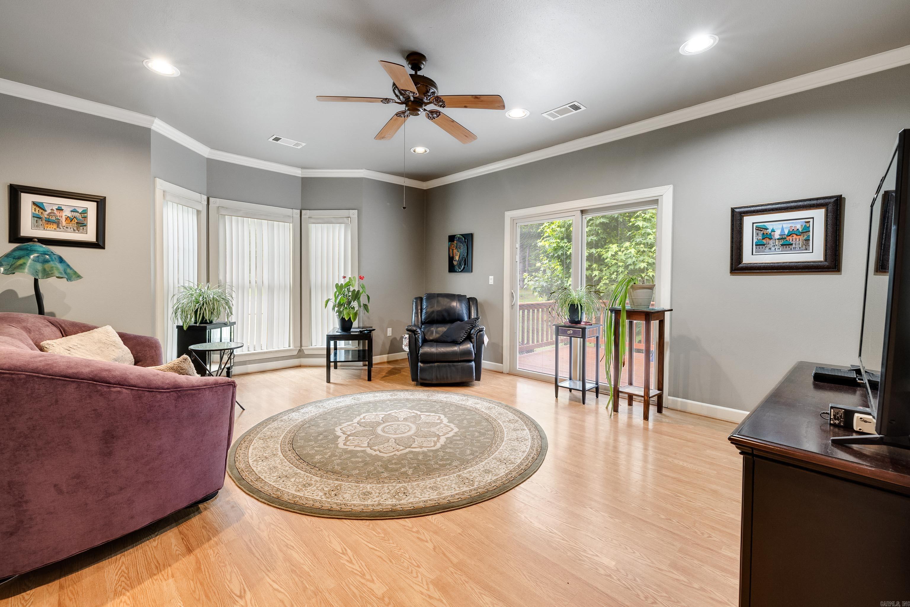 15680 Spring Club  East End, AR