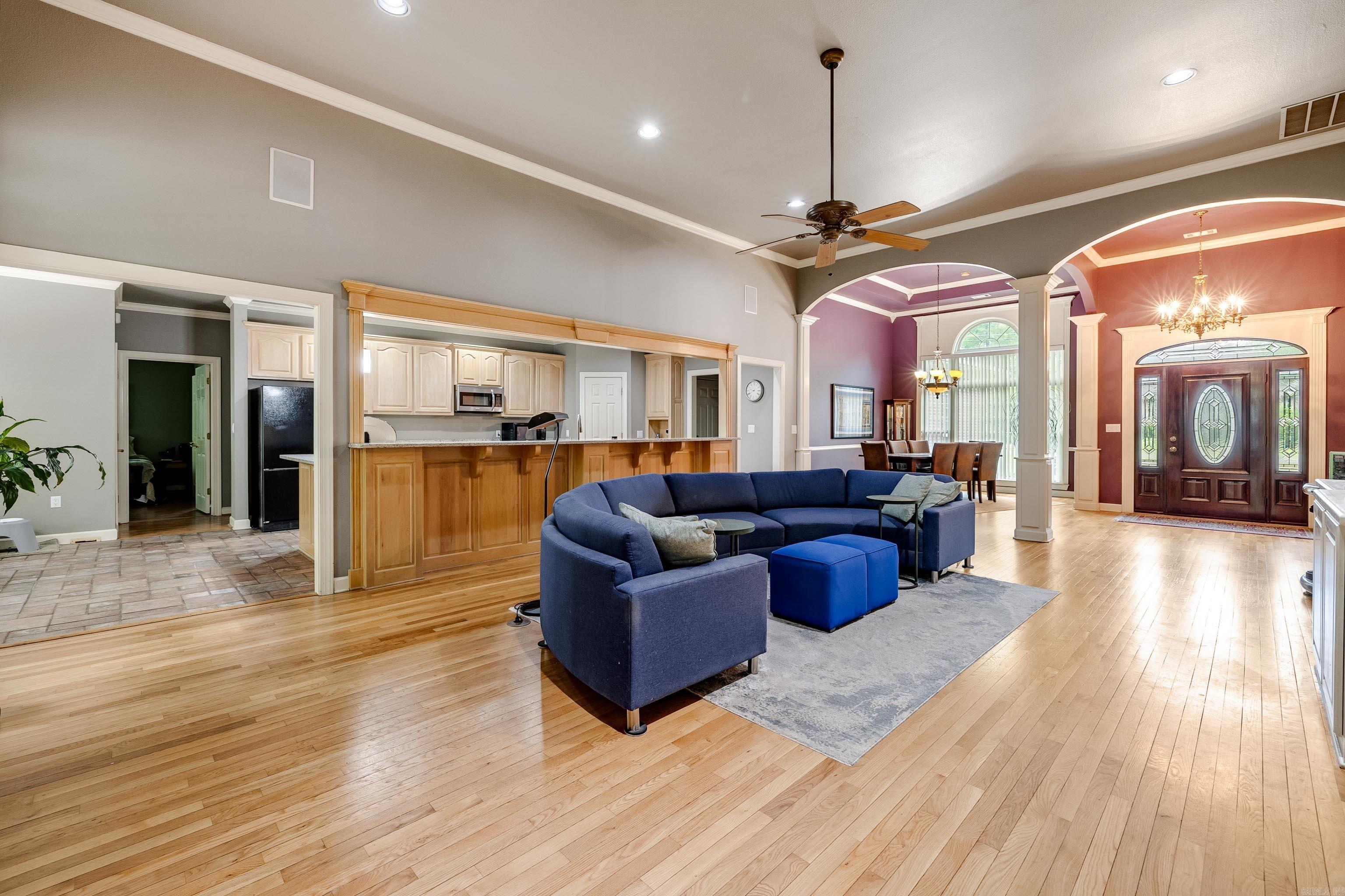 15680 Spring Club  East End, AR