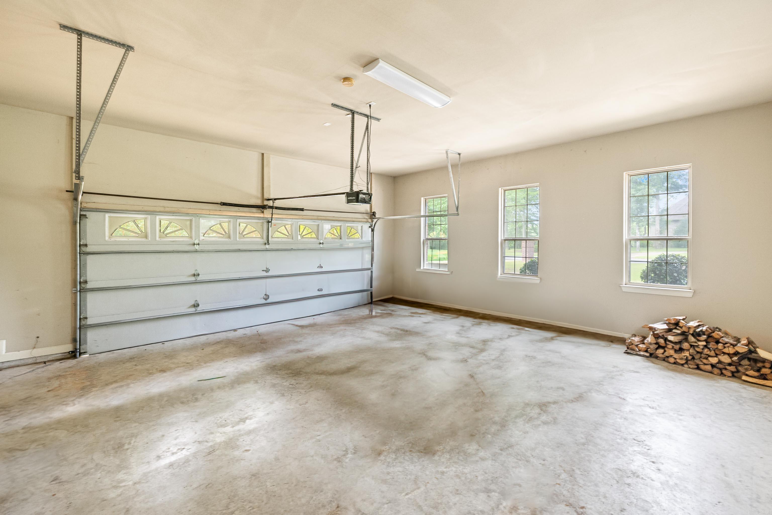 15680 Spring Club  East End, AR