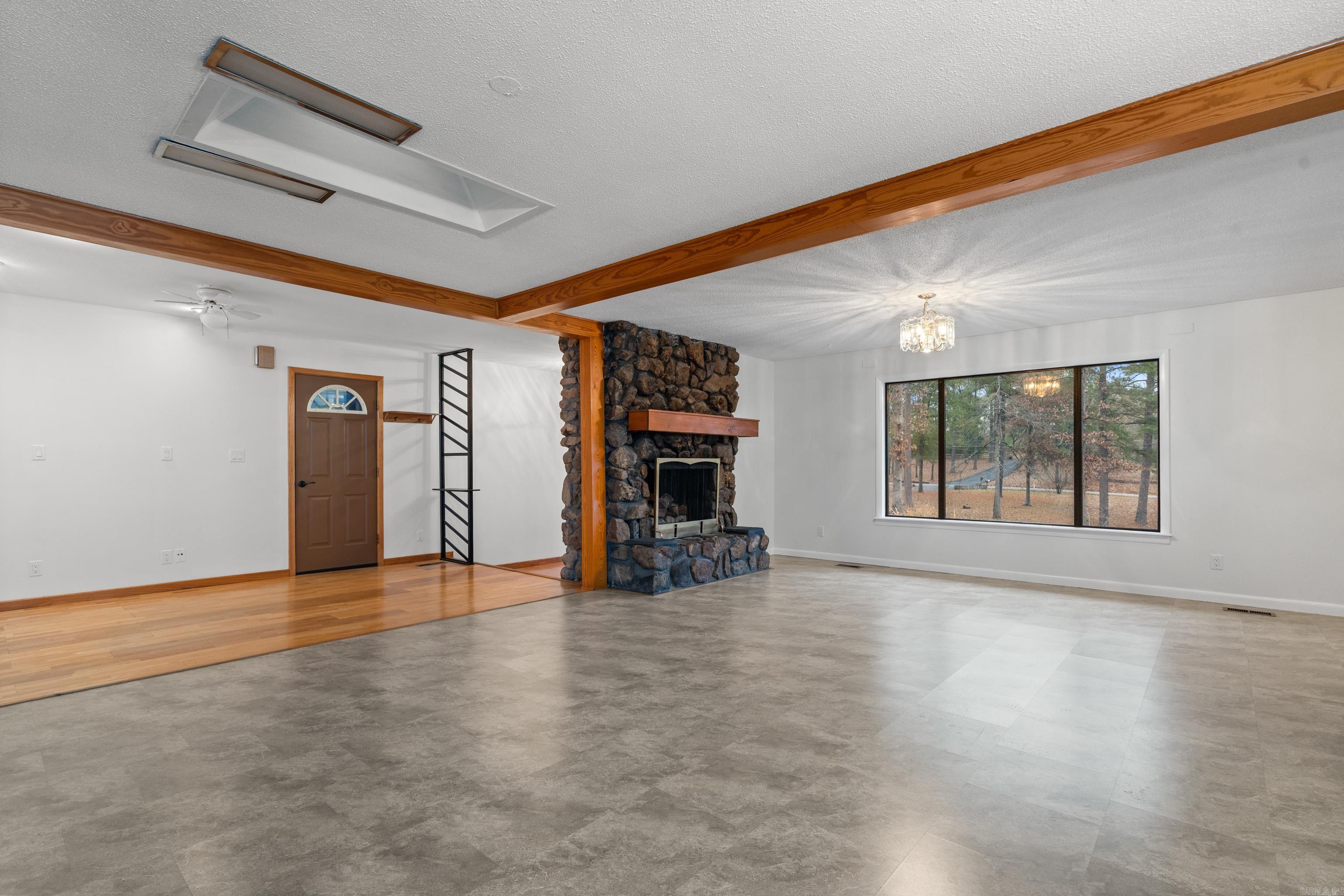 214 S Ross Maddox Rd  Pearcy, AR