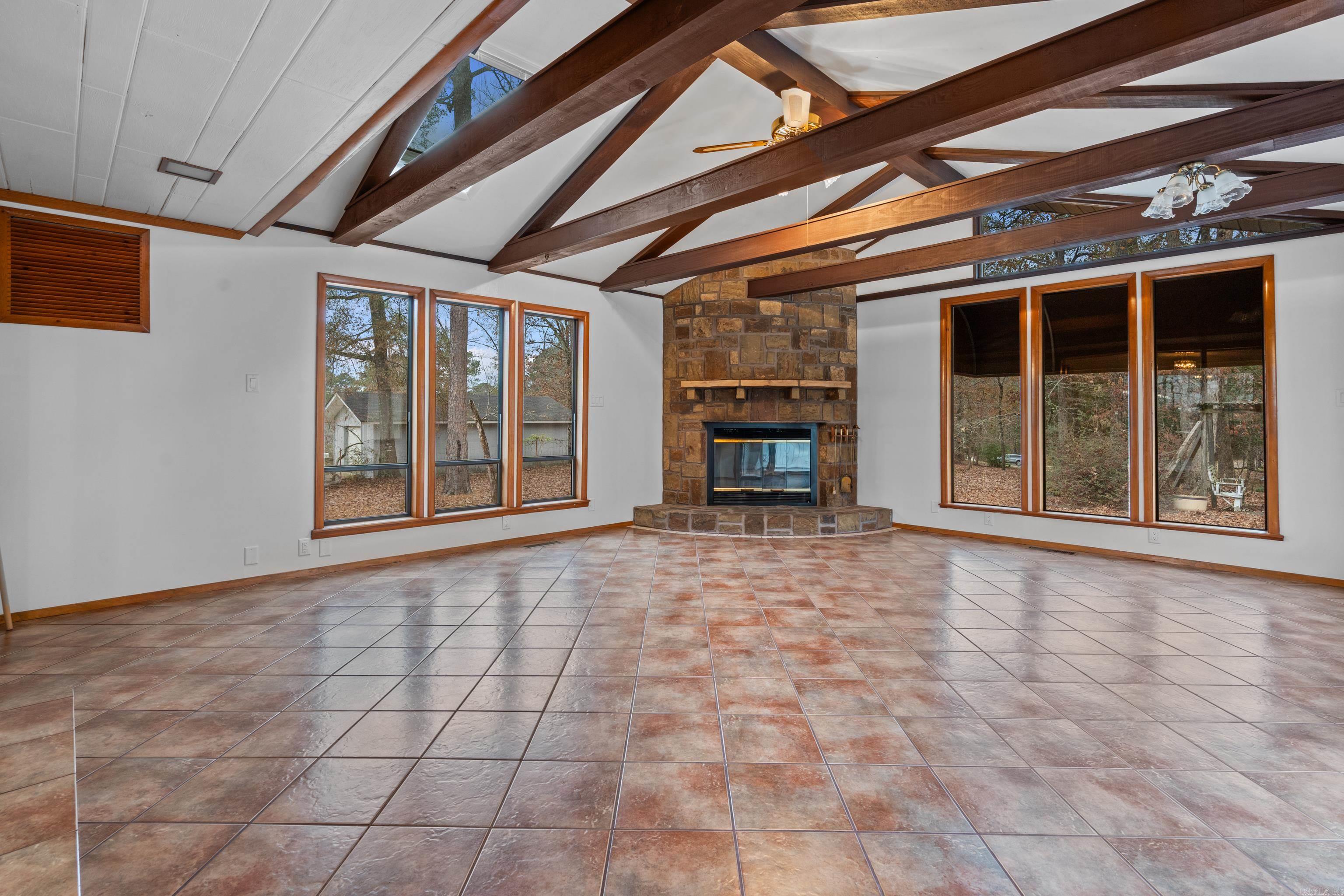 214 S Ross Maddox Rd  Pearcy, AR