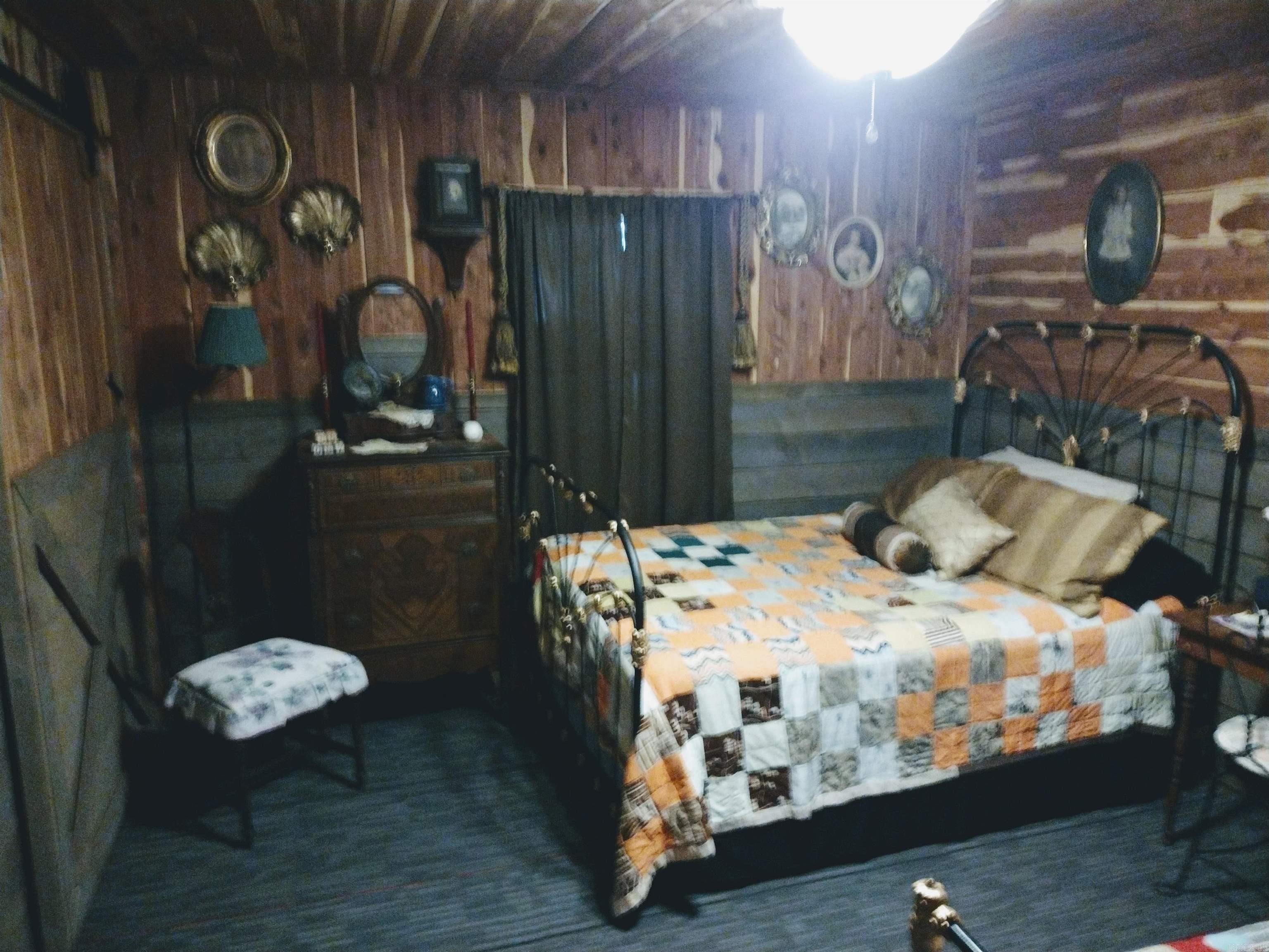 131 Walnut ST  Calico Rock, AR