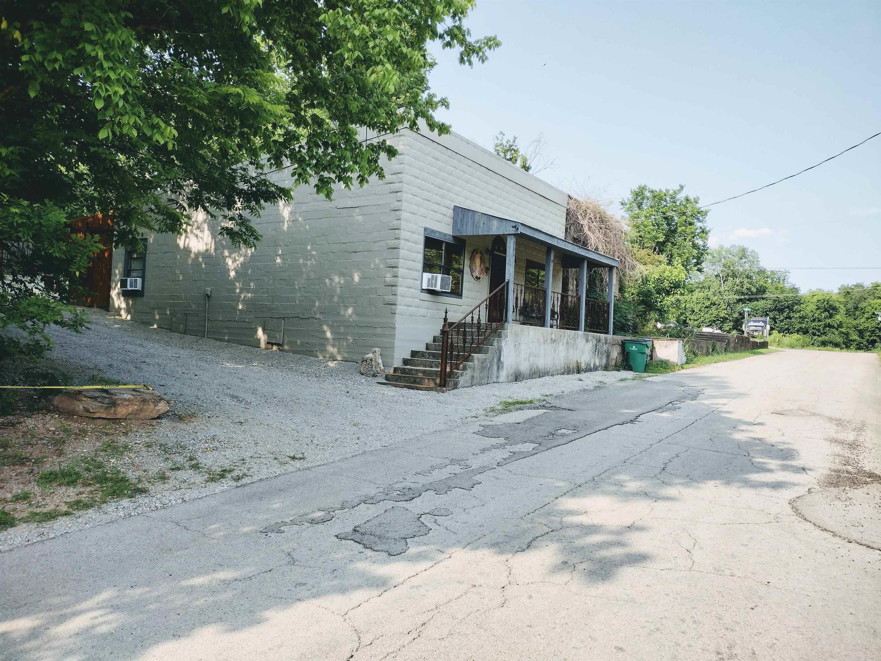 131 Walnut ST  Calico Rock, AR