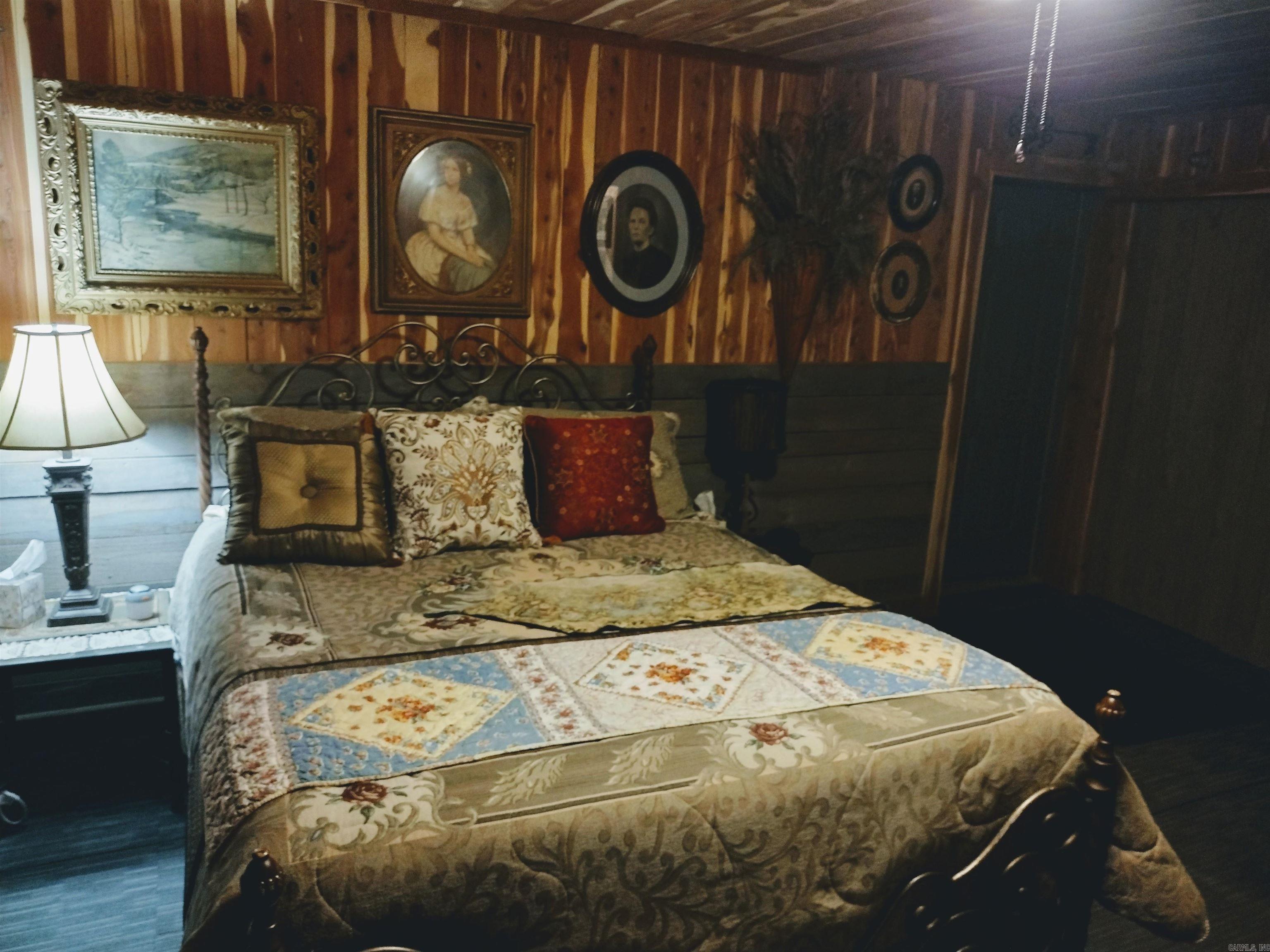 131 Walnut ST  Calico Rock, AR