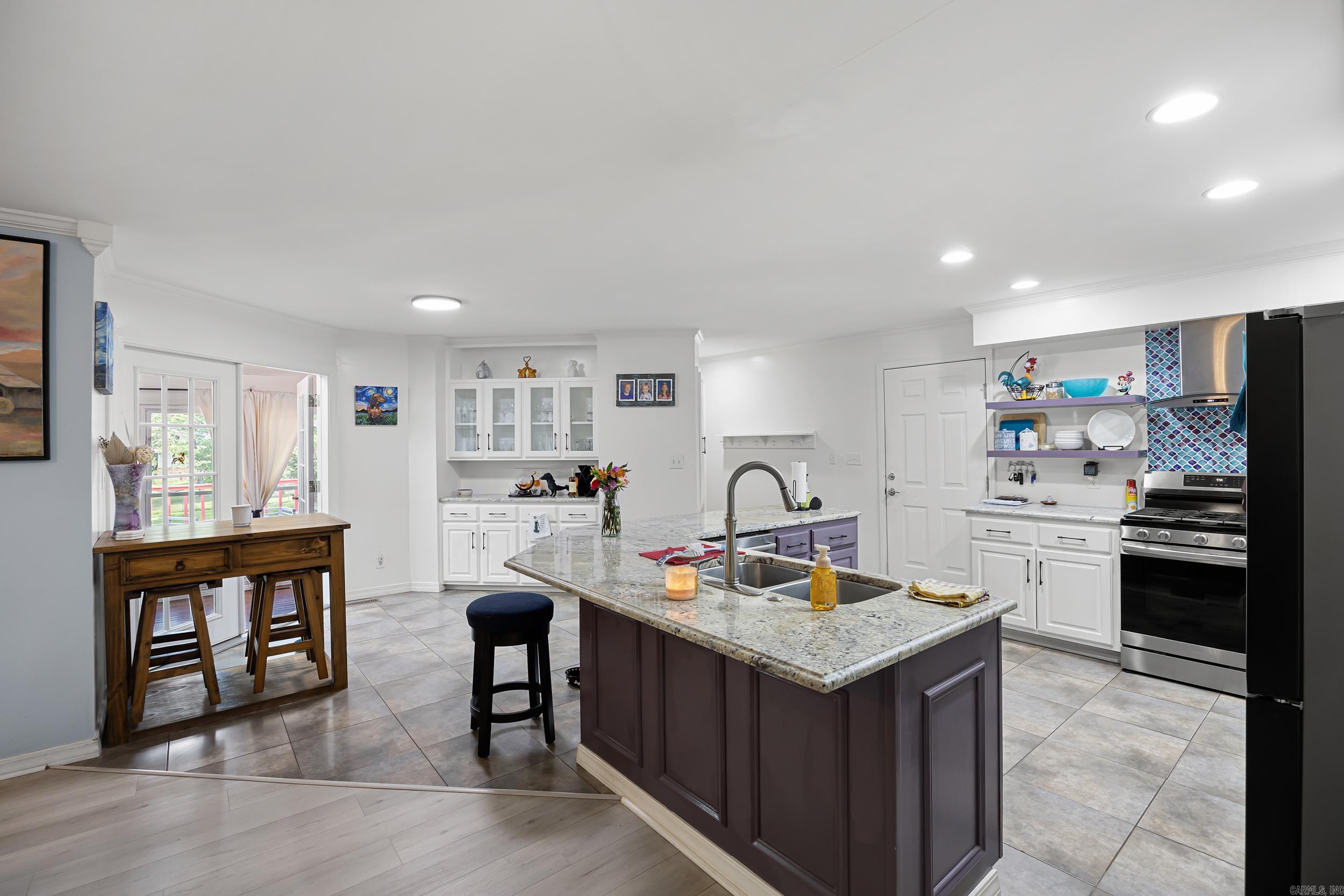 2920 Highland Dr  Russellville, AR