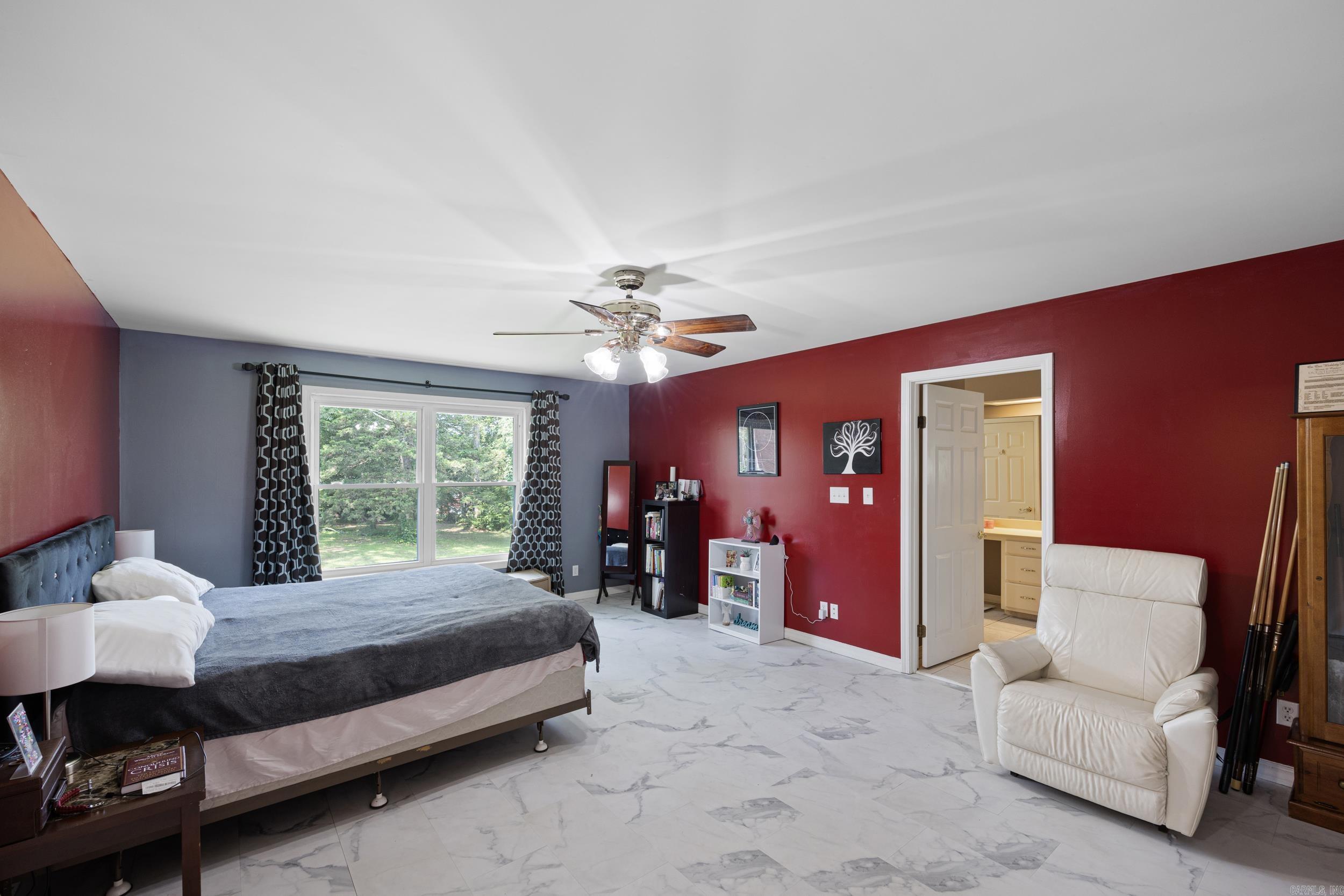 2920 Highland Dr  Russellville, AR