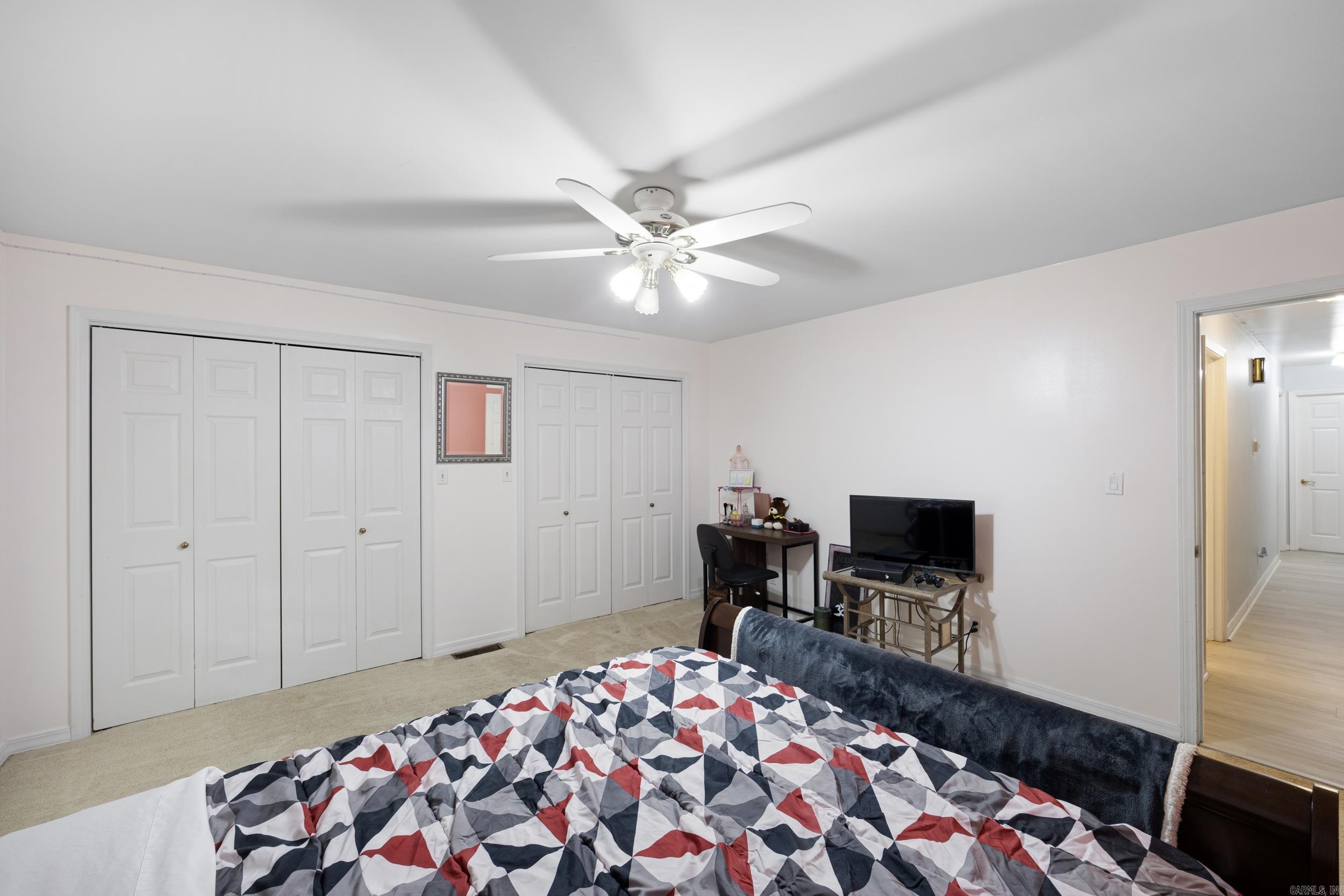 2920 Highland Dr  Russellville, AR