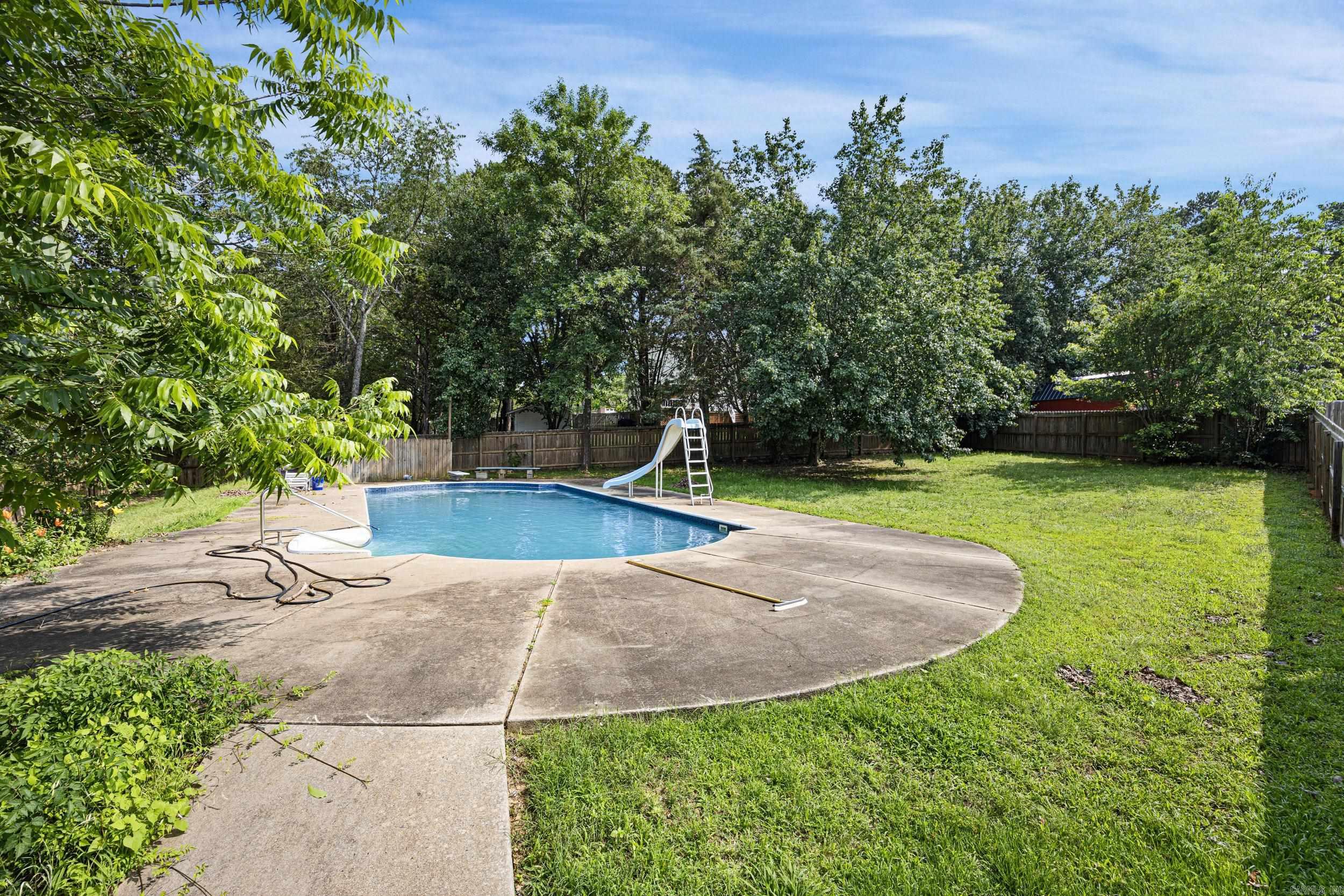 2920 Highland Dr  Russellville, AR