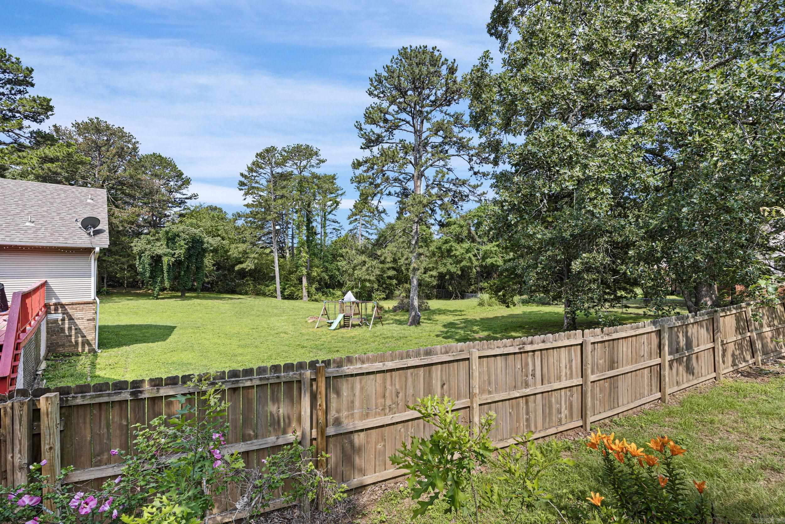 2920 Highland Dr  Russellville, AR