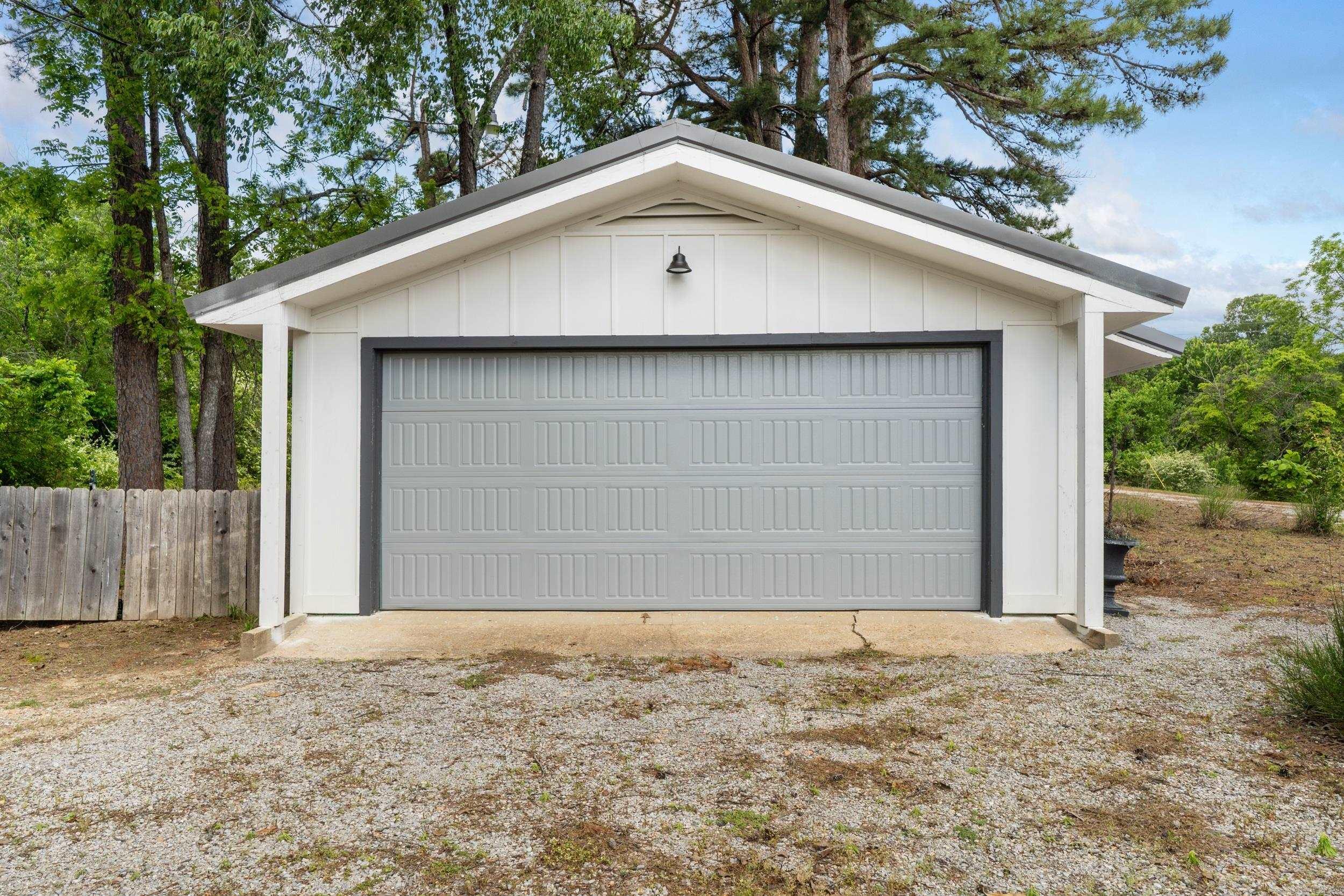 10897 S Highway 5  Salesville, AR