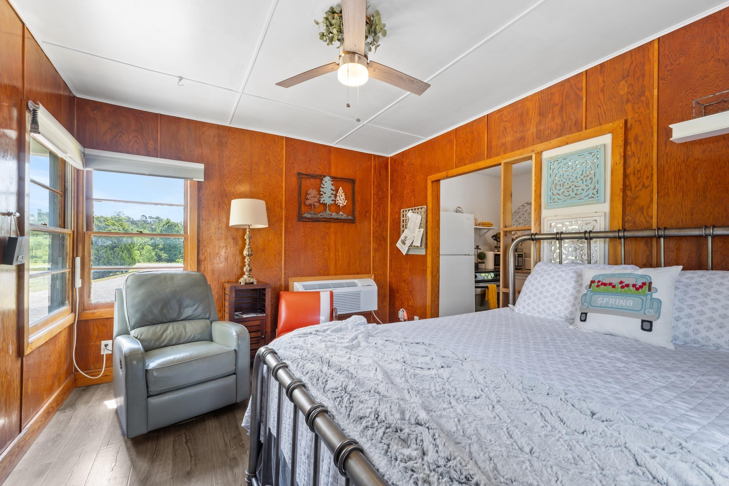 10897 S Highway 5  Salesville, AR