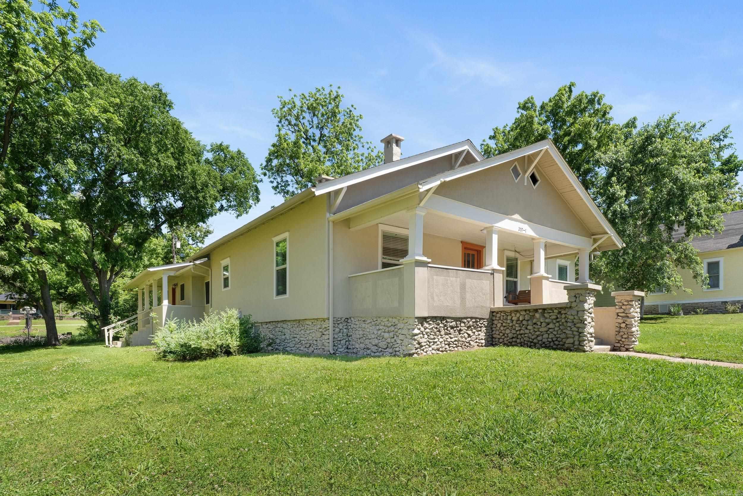 207 Combs Avenue Cotter, AR 72626