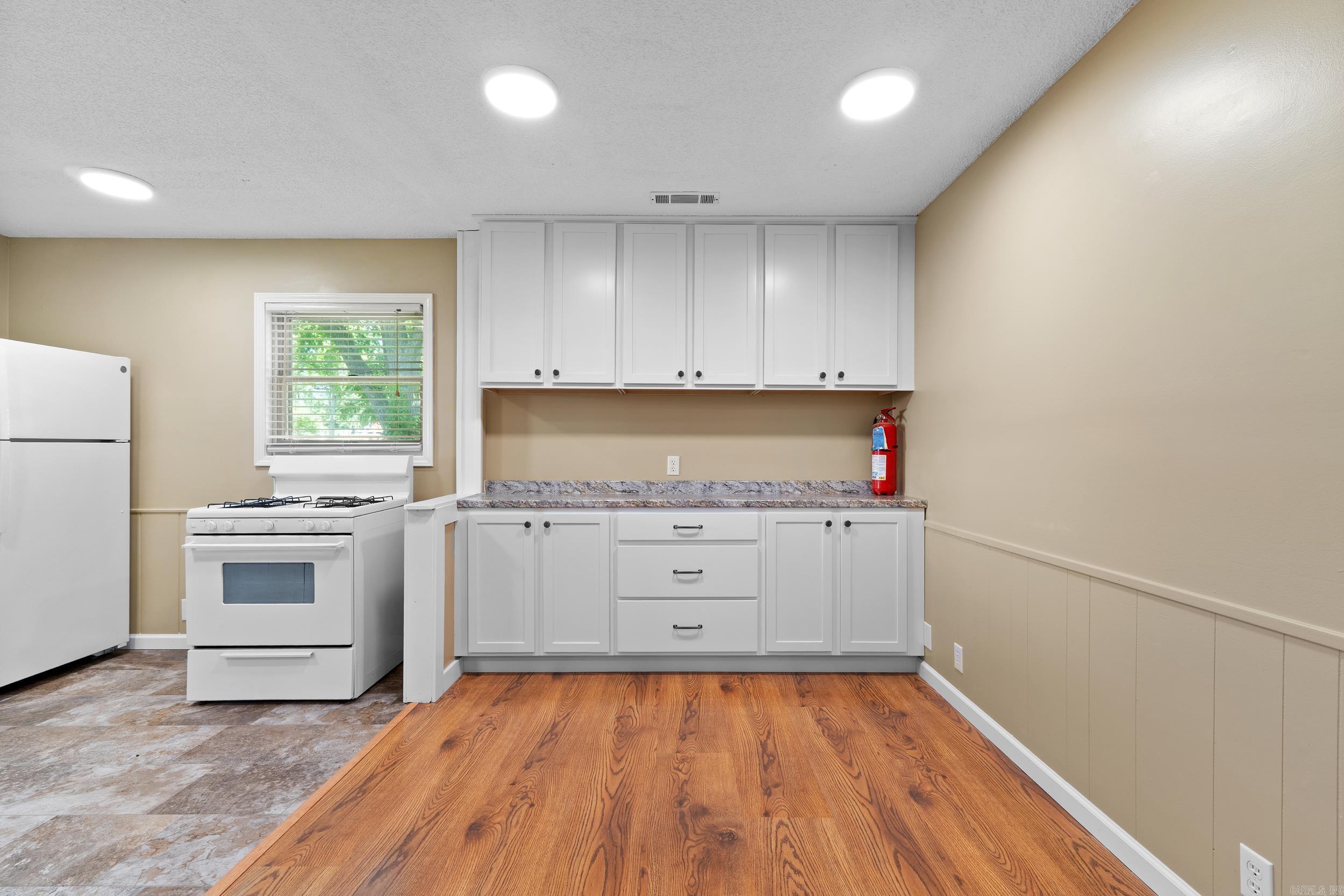 207 Combs Avenue Cotter, AR 72626