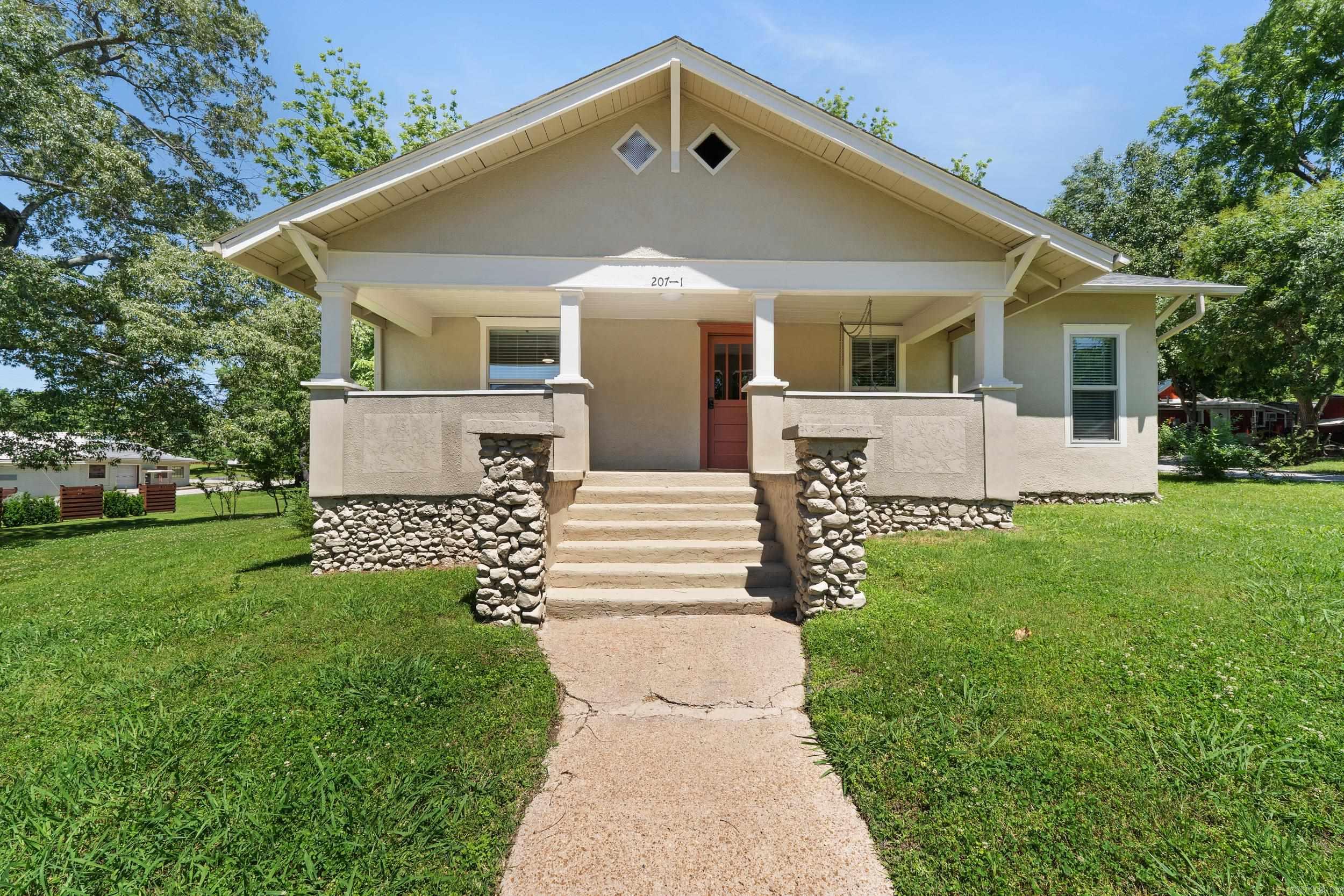 207 Combs Avenue  Cotter, AR